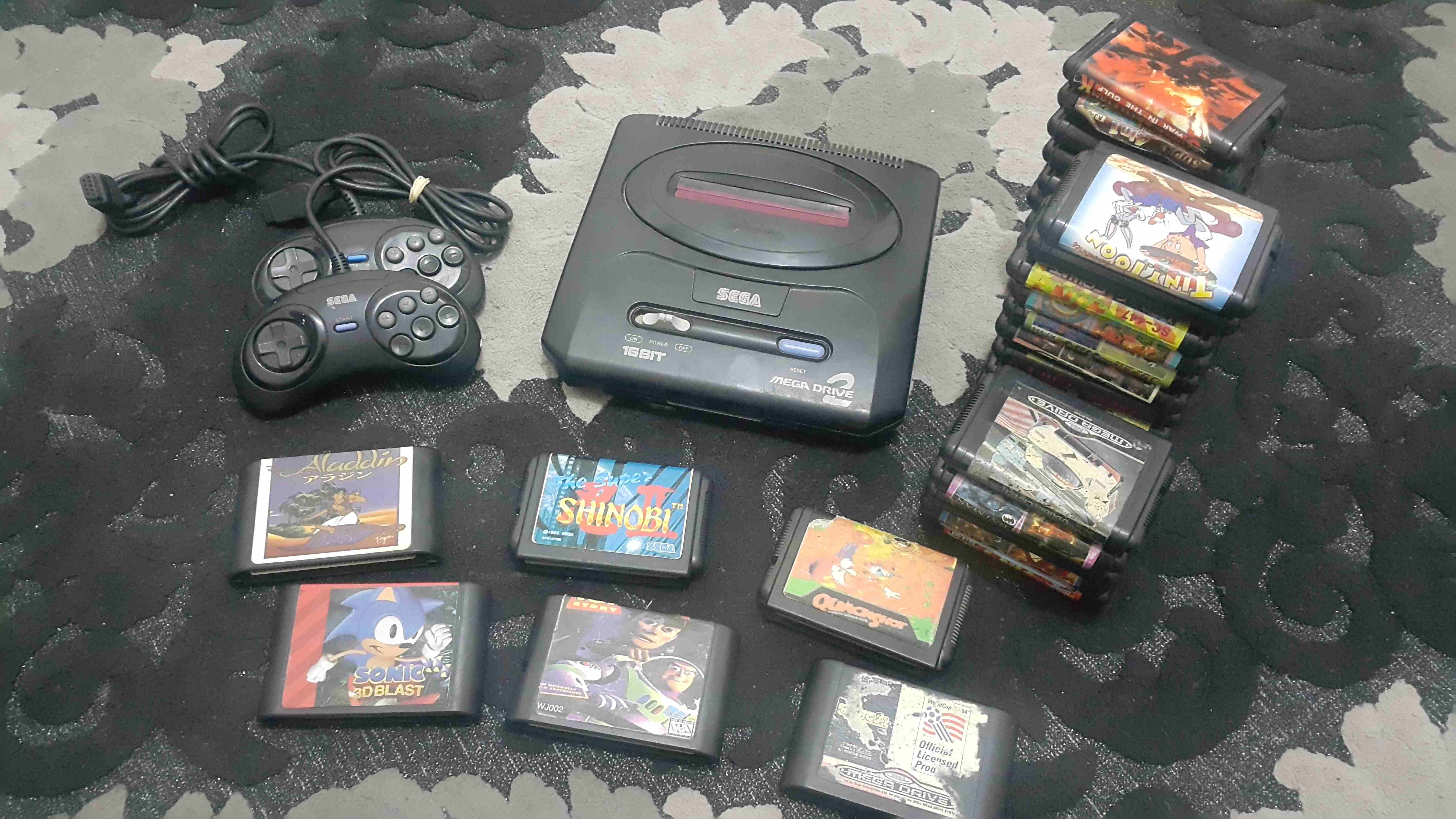 للبيع جهاز اتاري Sega mega drive 2                                            


	 				لا تنسَ أنك شاهدت هذا الإعلان في عنكبوت            
	 				
                            للبيع جهاز سيجا ميجا د...
