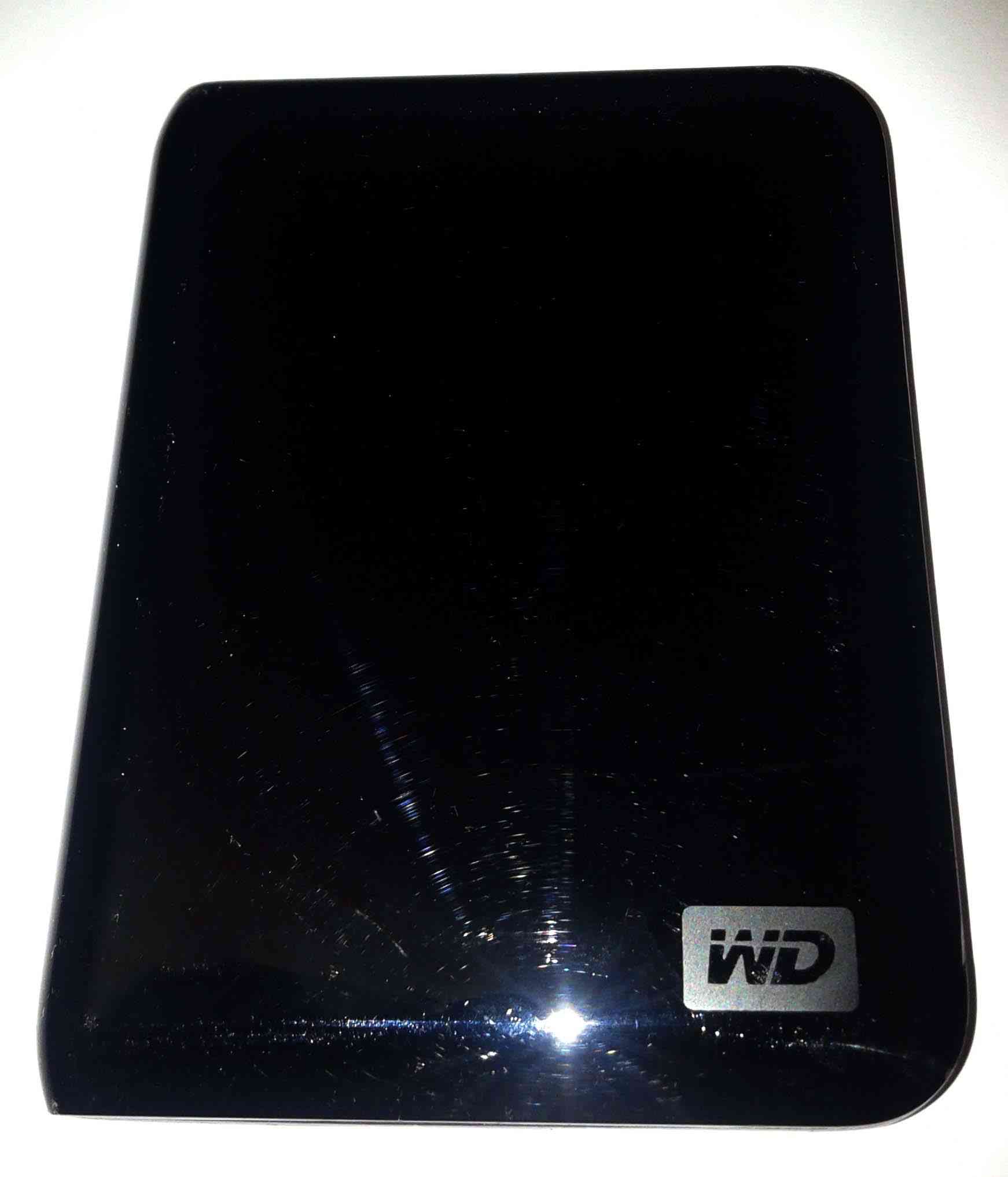 هارديسك خارجي امريكي WD ، مساحته 320 GB ، حجم صغير ومناسب
بحالة الجديد ، استخدام خفيف جدا ، يتميز عن باقي الهارديسكات بانه مدمج فيه
برنامج للنسخ الاحتياطي الاوتوماتيكي للبيانات من الكمبيوتر ولايمكن ح...