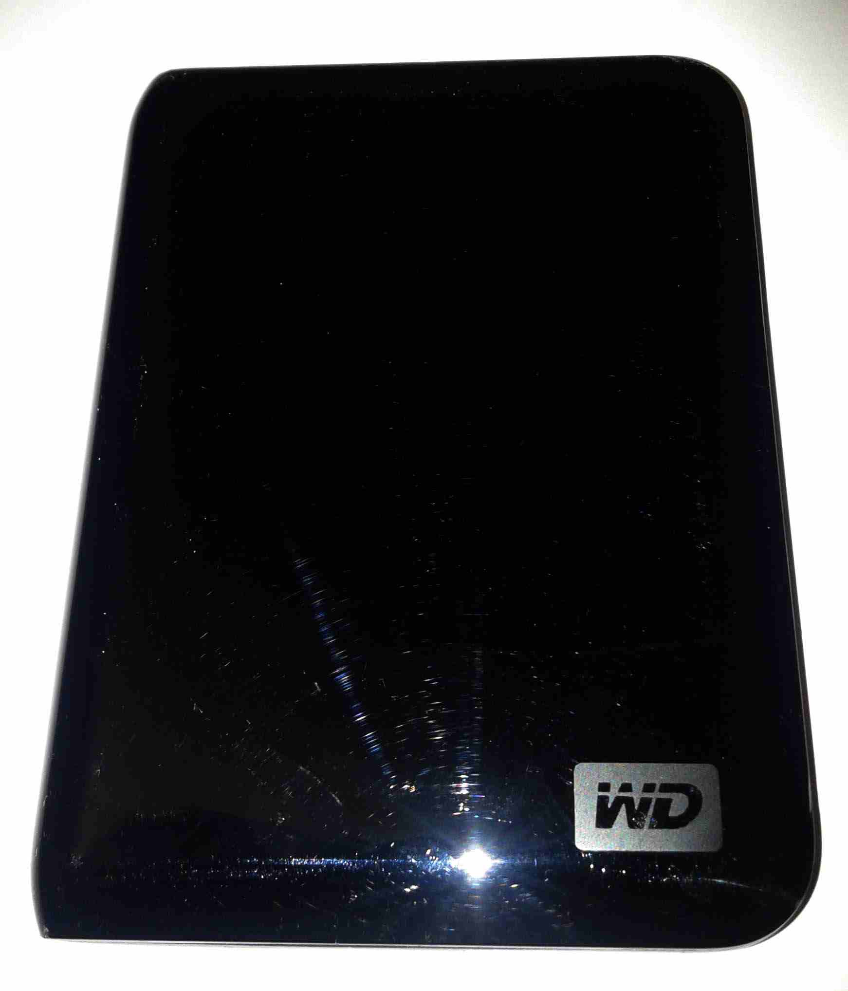 هارديسك خارجي امريكي WD ، مساحته 320 GB ، حجم صغير ومناسب
بحالة الجديد ، استخدام خفيف جدا ، يتميز عن باقي الهارديسكات بانه مدمج فيه
برنامج للنسخ الاحتياطي الاوتوماتيكي للبيانات من الكمبيوتر ولايمكن ح...