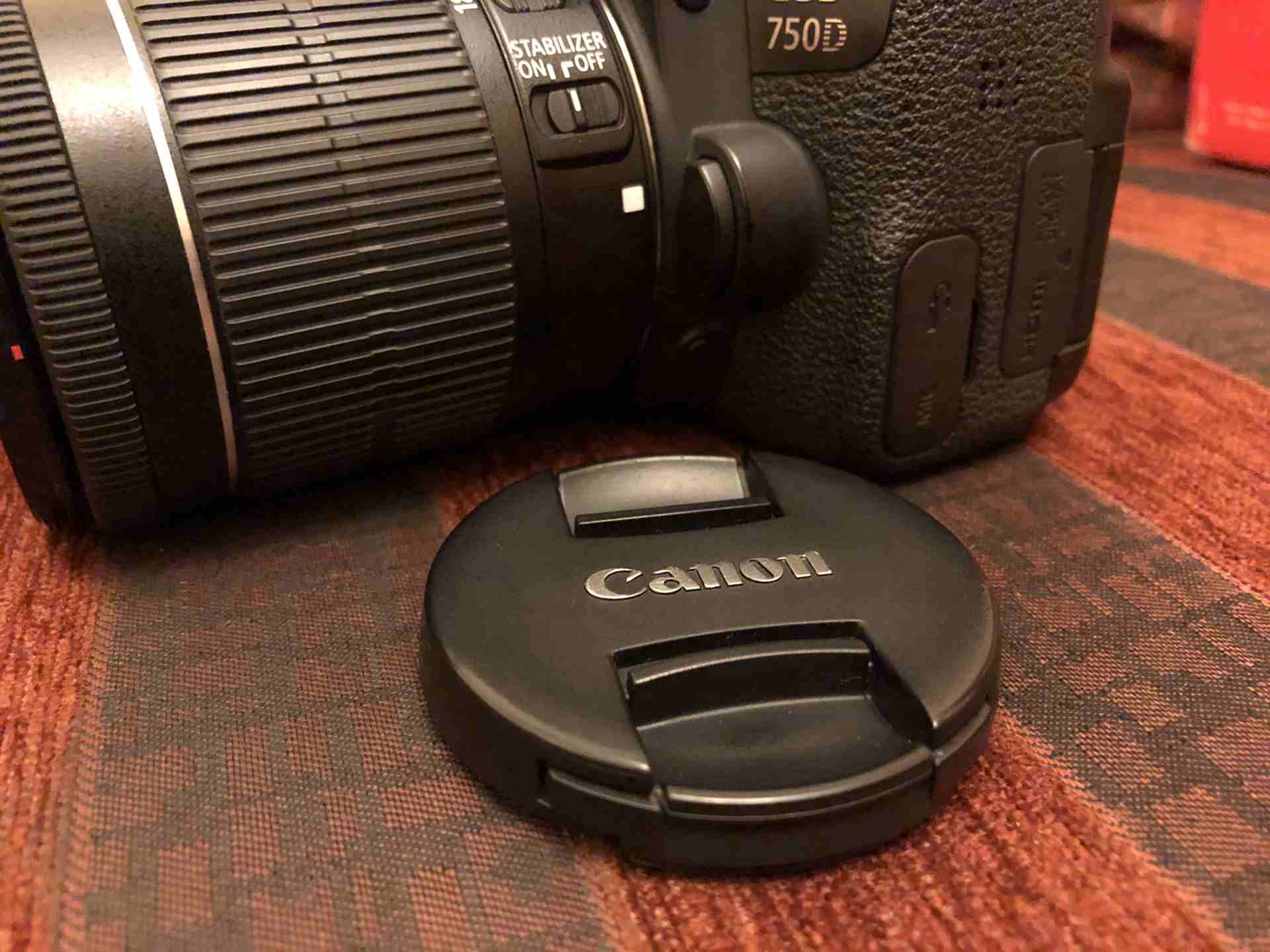 كانون Canon 750D
لا تنسَ أنك شاهدت هذا الإعلان في عنكبوت
كاميرا كانون 750D
صناعة يابانية مش تاي...