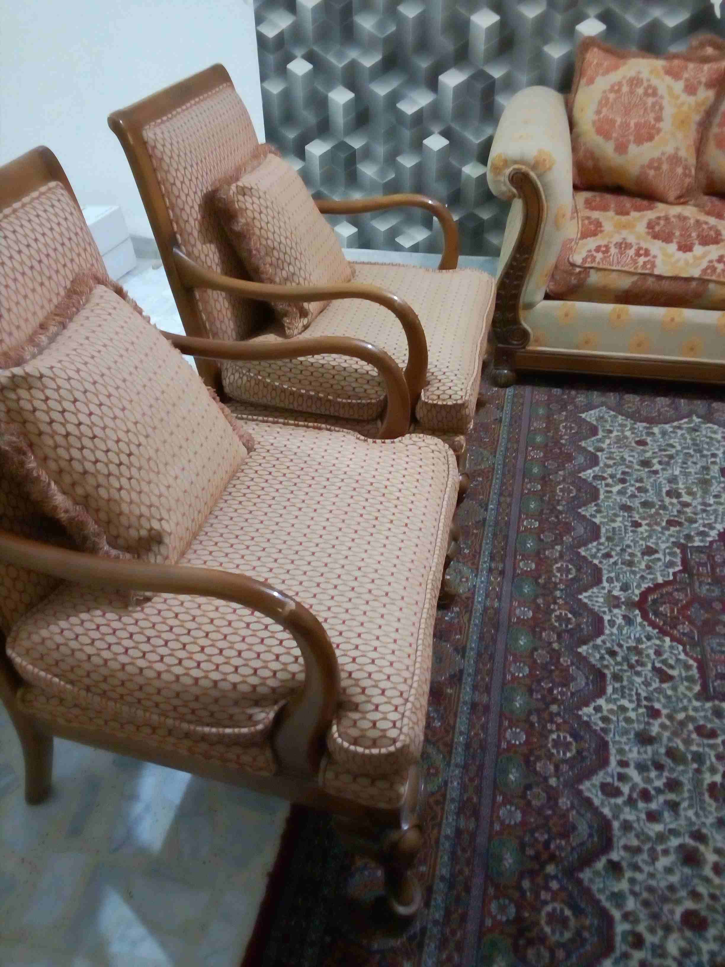 طقم كنب  للبيع                                            


	 				لا تنسَ أنك شاهدت هذا الإعلان في عنكبوت            
	 				
                            طقم كنب نظيف جدا جدا بسعر مغري و الصور بتب...