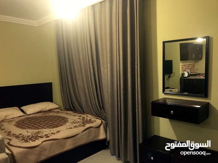 استوديو مكون من غرفه نوم و قعده كونديشن مركزي في خلدا عند اشارات العساف مجمع بيت العمر
لا تنسَ أنك شاهدت هذا الإعلان في عنكبوت...