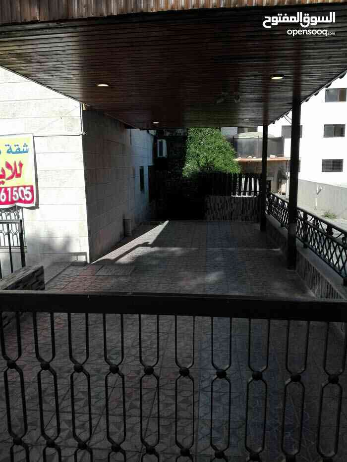 شقة أرضية مفروشة للايجار في موقع مميز بين عبدون وديرغبار والصويفية بأفضل الأسعار
لا تنسَ أنك شاهدت هذا الإعلان في عنكبوت...