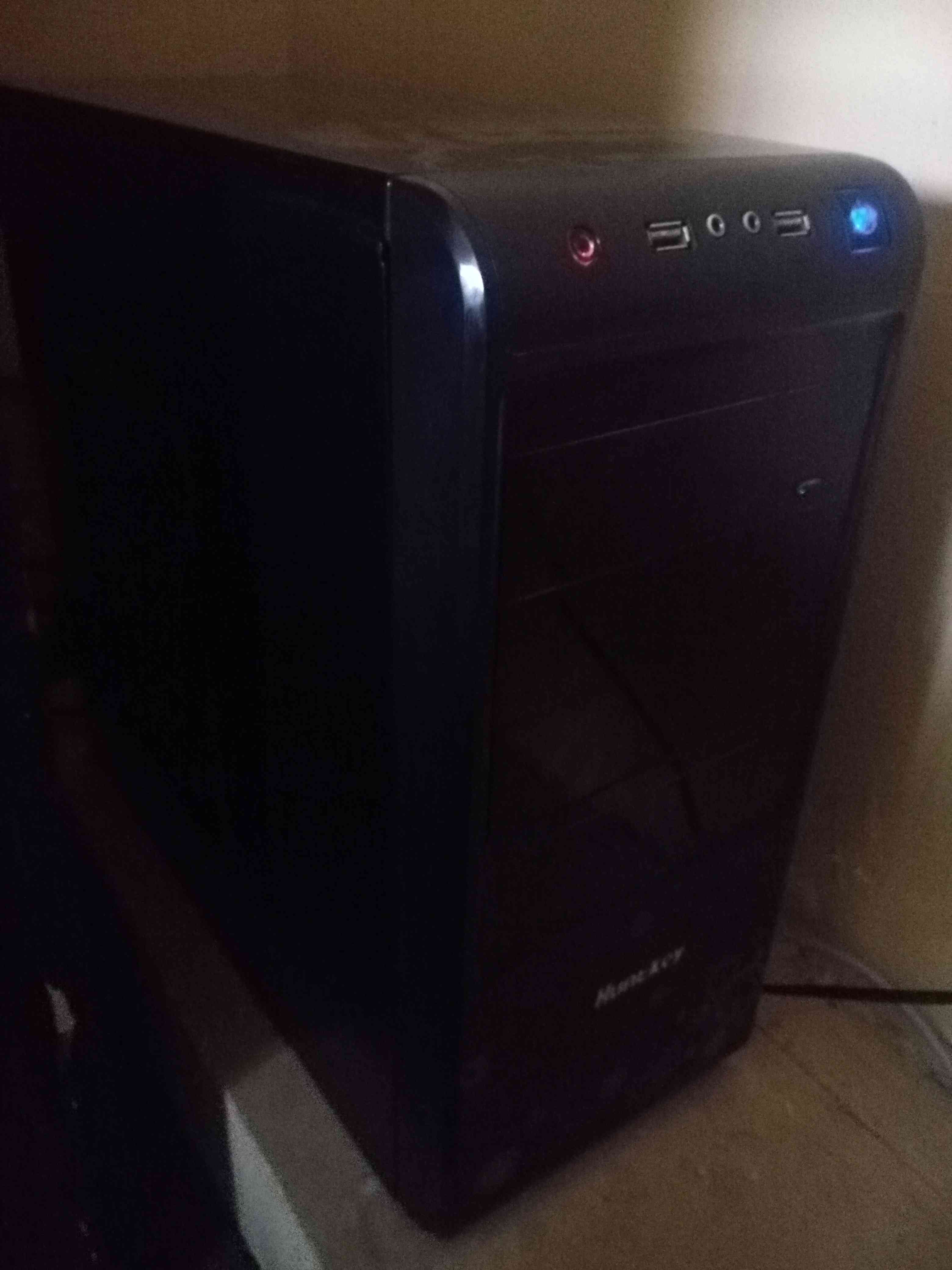 جهاز كور اي فايف للبيع Gaming PC core i5-4440                                            


	 				لا تنسَ أنك شاهدت هذا الإعلان في عنكبوت            
	 				
                                CPU :In...
