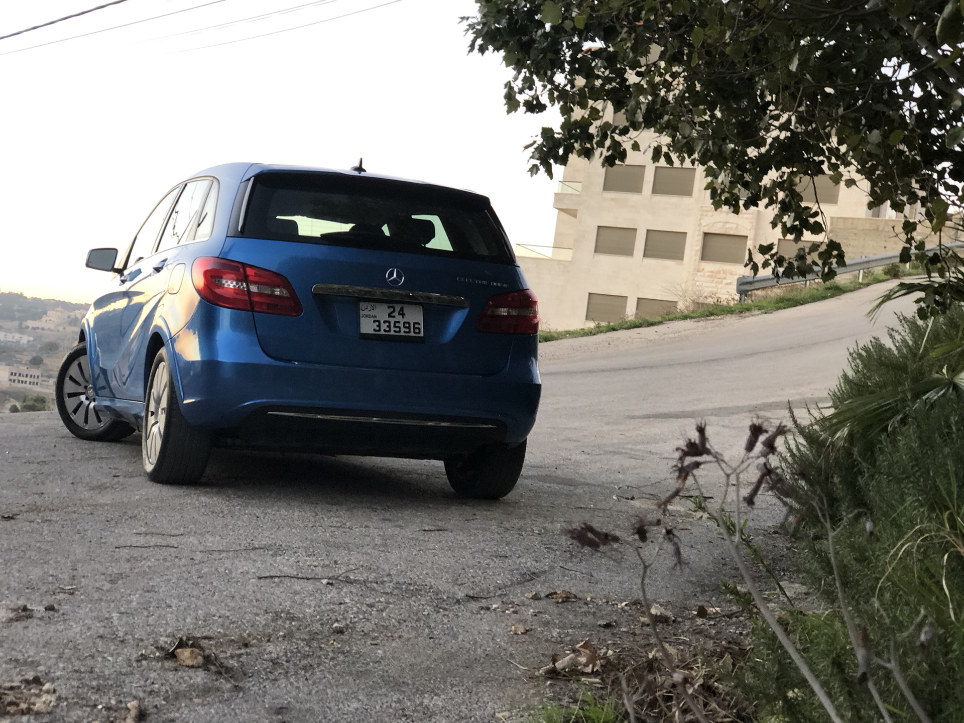 مرسيدس كهرباء Mercedes B Class
لا تنسَ أنك شاهدت هذا الإعلان في عنكبوت
B250
كهربائية
لون ازرق...