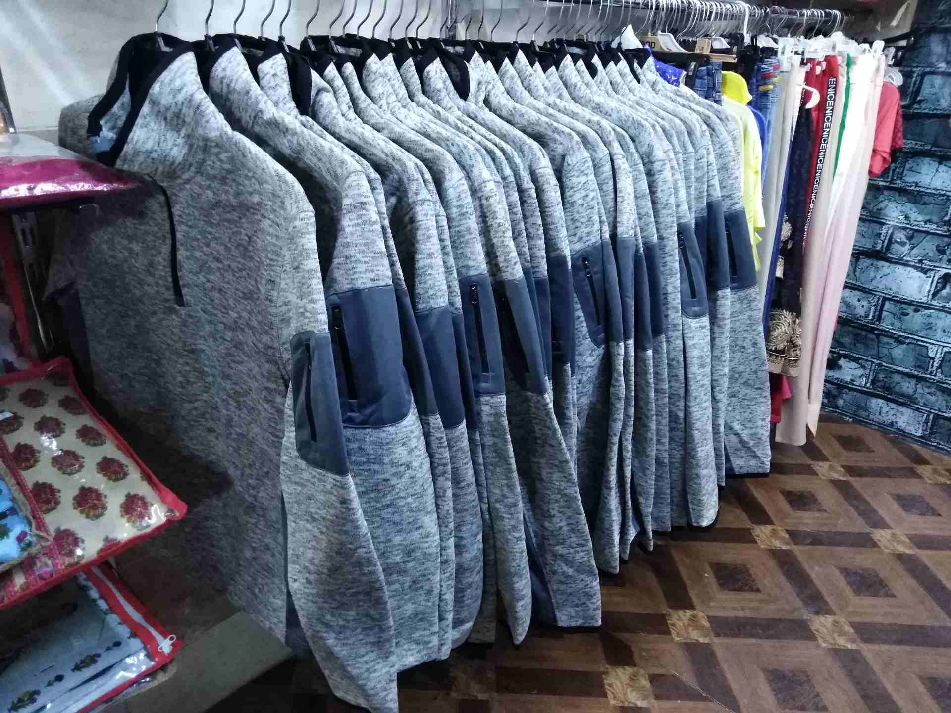 سويتر فليس جاكيت جملهS M L XL                                            


	 				لا تنسَ أنك شاهدت هذا الإعلان في عنكبوت            
	 				
                            الجمله 3.50 الدينار الواحد...