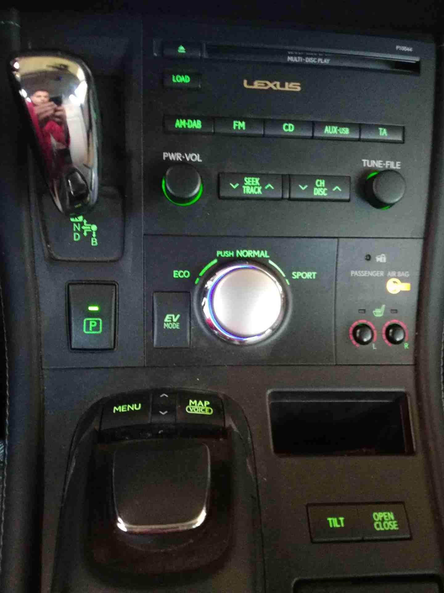 Lexus CT200h فحص كامل
لا تنسَ أنك شاهدت هذا الإعلان في عنكبوت
لكزس سي تي موديل 2012 فل الفل ما عد...