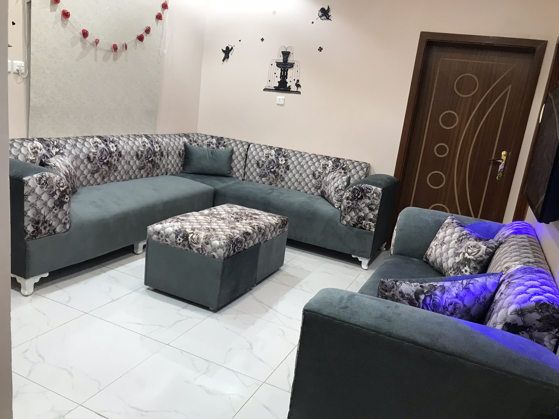 كنب استعمال اسبوع واحد
لا تنسَ أنك شاهدت هذا الإعلان في عنكبوت
طقم كنت حرف L ثلاثية
مستعمل...