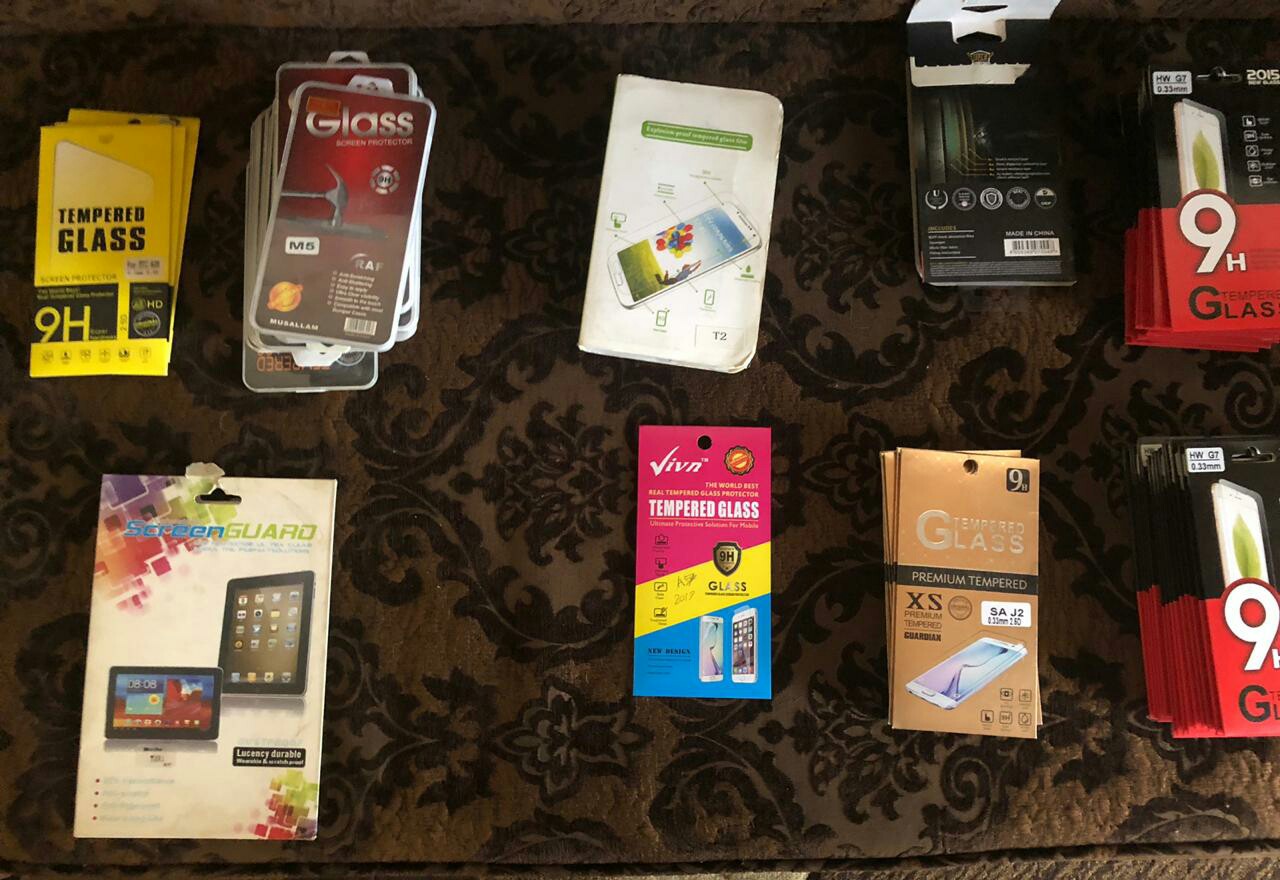 كفرات ولزقات جديدة
لا تنسَ أنك شاهدت هذا الإعلان في عنكبوت
مجموعة اكسسوارات هواتف للبيع
لزقا...