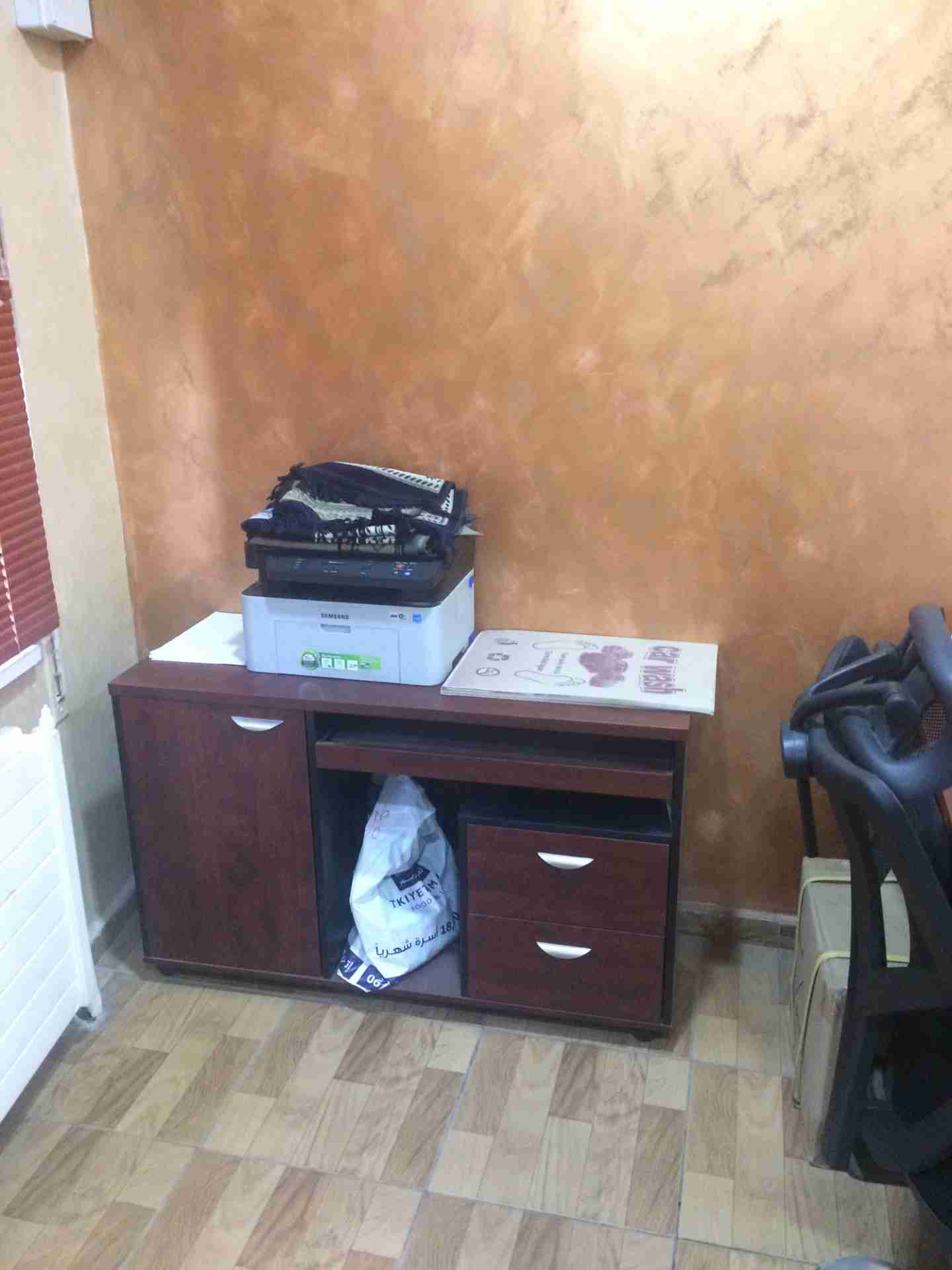 مكتب مفروش فاخر بالمدينه الرياضيه موقع مميز
لا تنسَ أنك شاهدت هذا الإعلان في عنكبوت
مكتب يتكو...