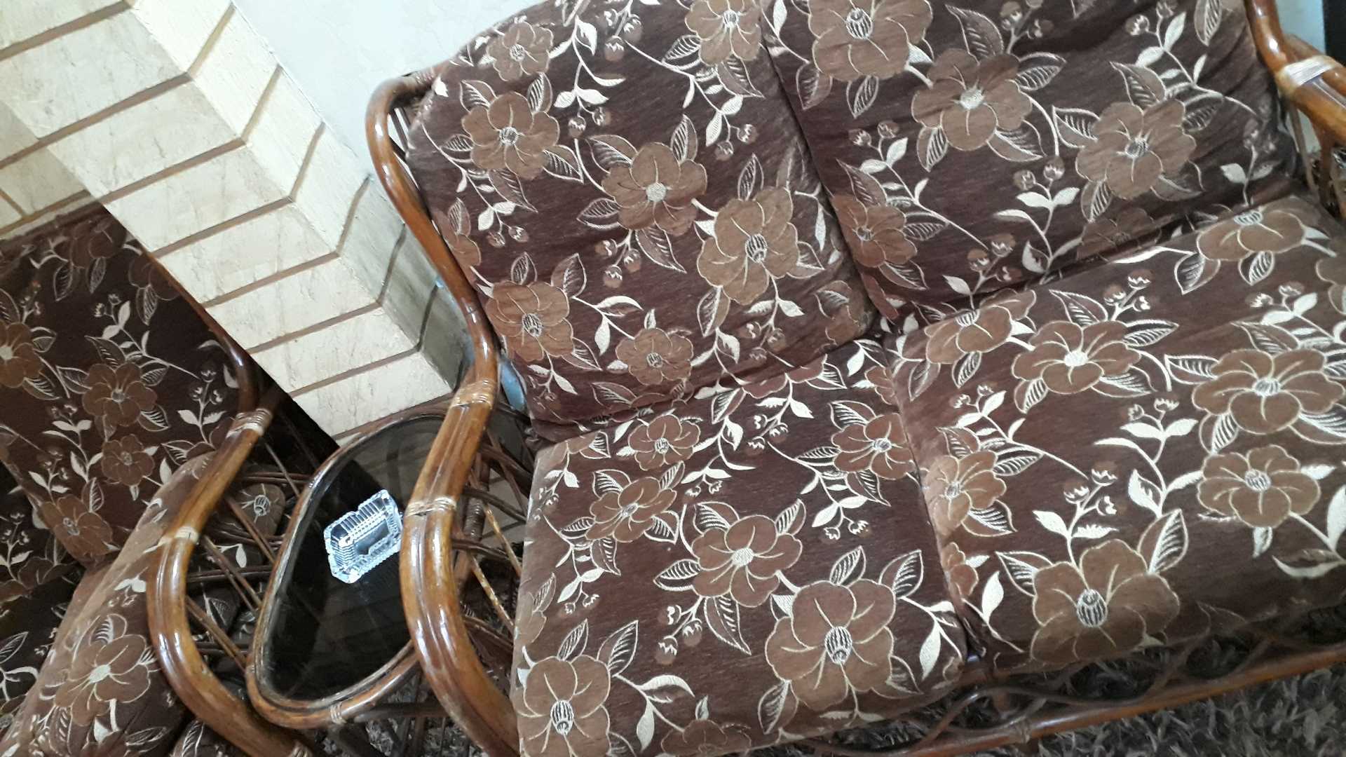 طقم خيزران للبيع                                            


	 				لا تنسَ أنك شاهدت هذا الإعلان في عنكبوت            
	 				
                                طقم خيزران مكون من سبعة مقاعد ، ثلاث...