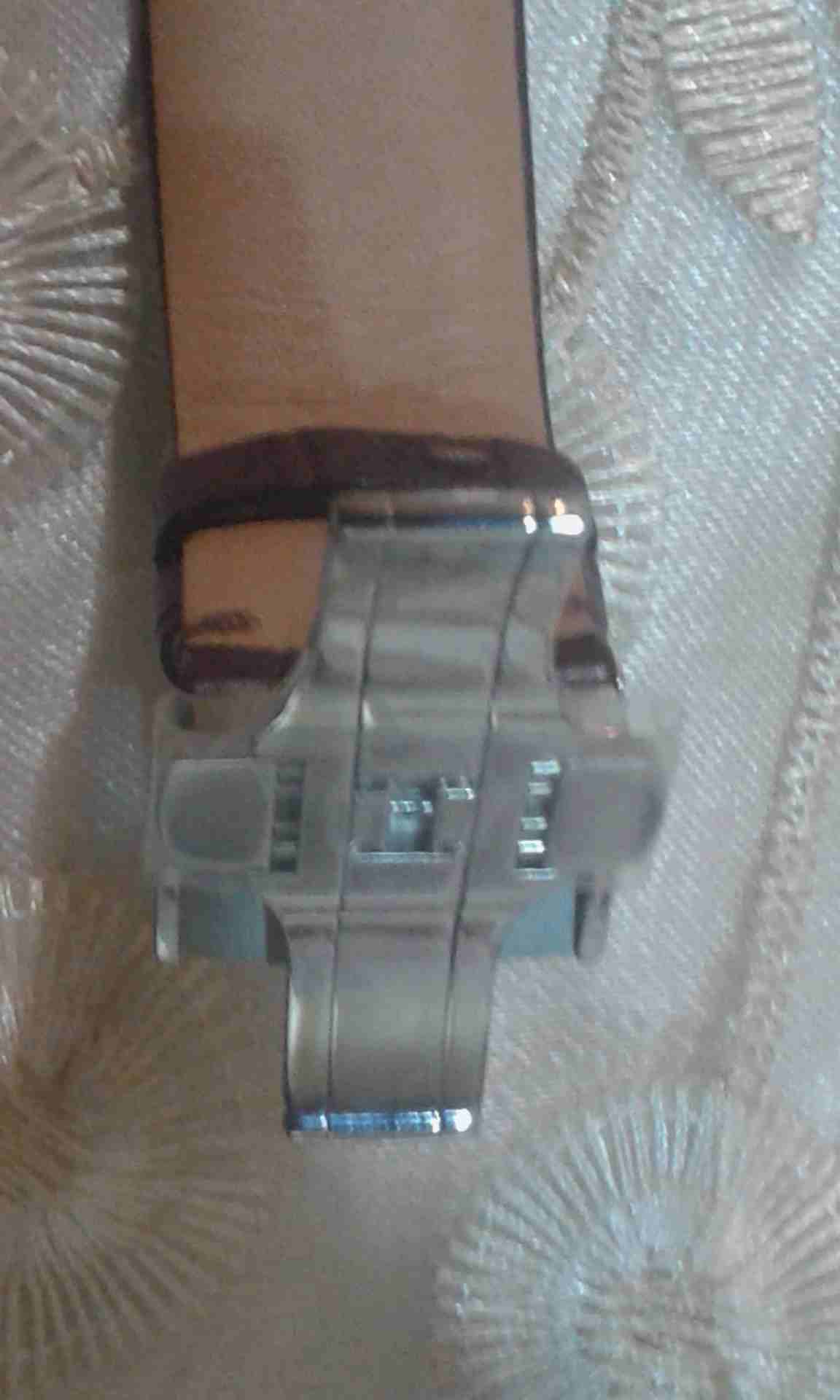 ساعة بد نوع boucheron ملوكيه ماركه عالميه
لا تنسَ أنك شاهدت هذا الإعلان في عنكبوت
ساعة يد نوع بو...