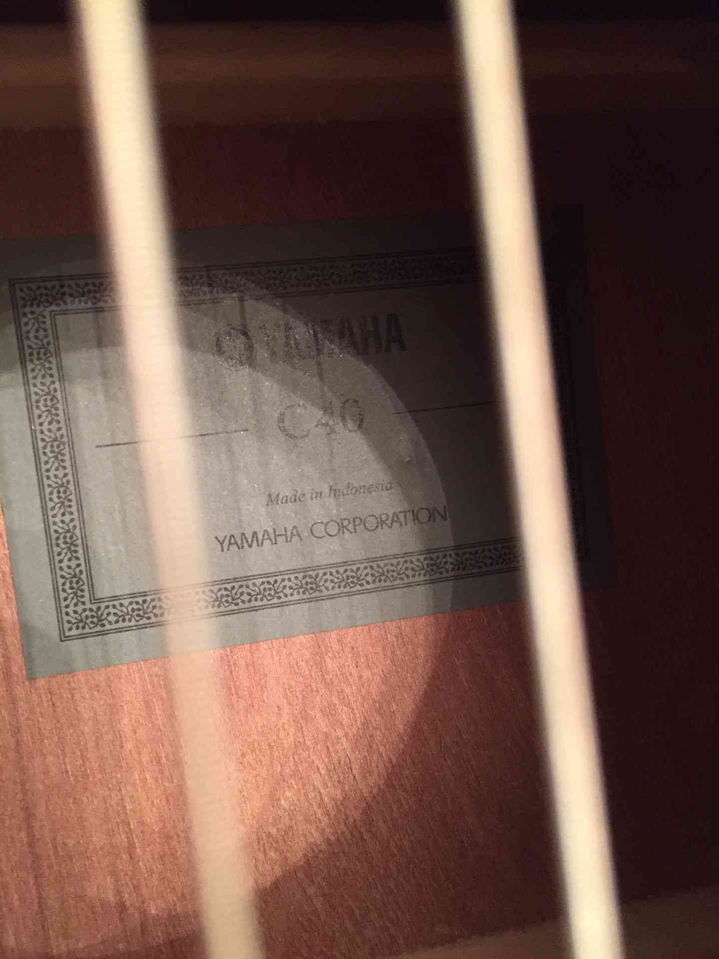 Yamaha C40 Classical guitar / جيتار ياماها كلاسيكال
لا تنسَ أنك شاهدت هذا الإعلان في عنكبوت...