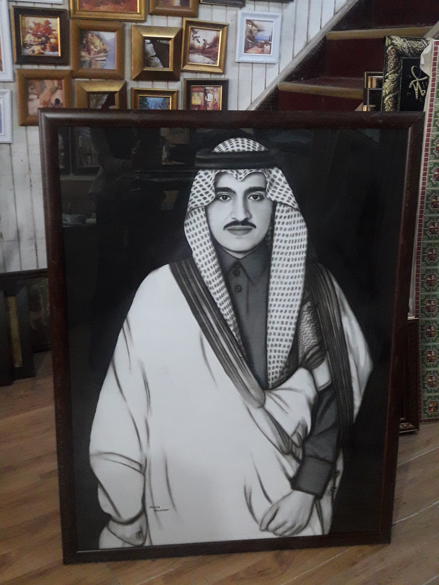 رسم شخصيات بالفحم
لا تنسَ أنك شاهدت هذا الإعلان في عنكبوت
ارسم صورتك بالفحم او صورة شخص عزيز...