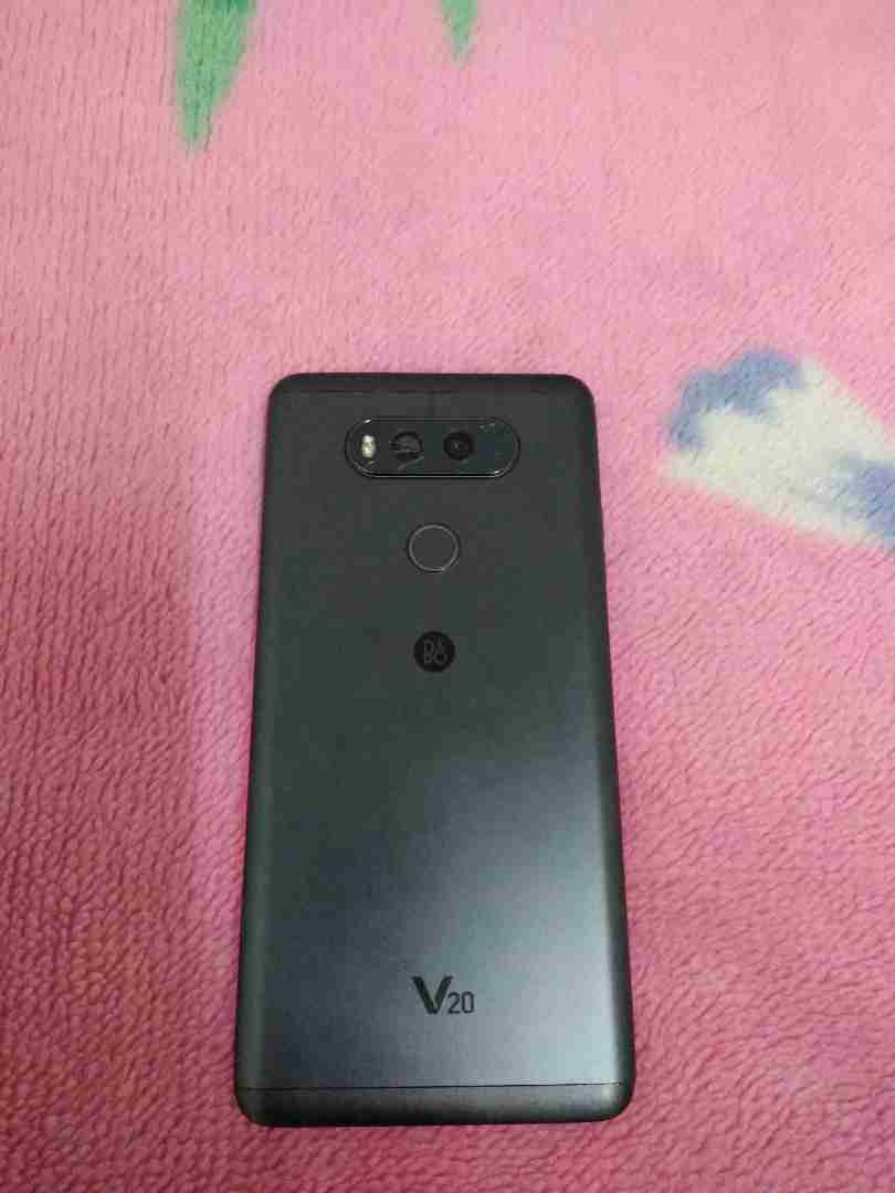موبايل ال جي LG V20 للبيع
لا تنسَ أنك شاهدت هذا الإعلان في عنكبوت
موبايل LG V20 بحالة ممتازه...