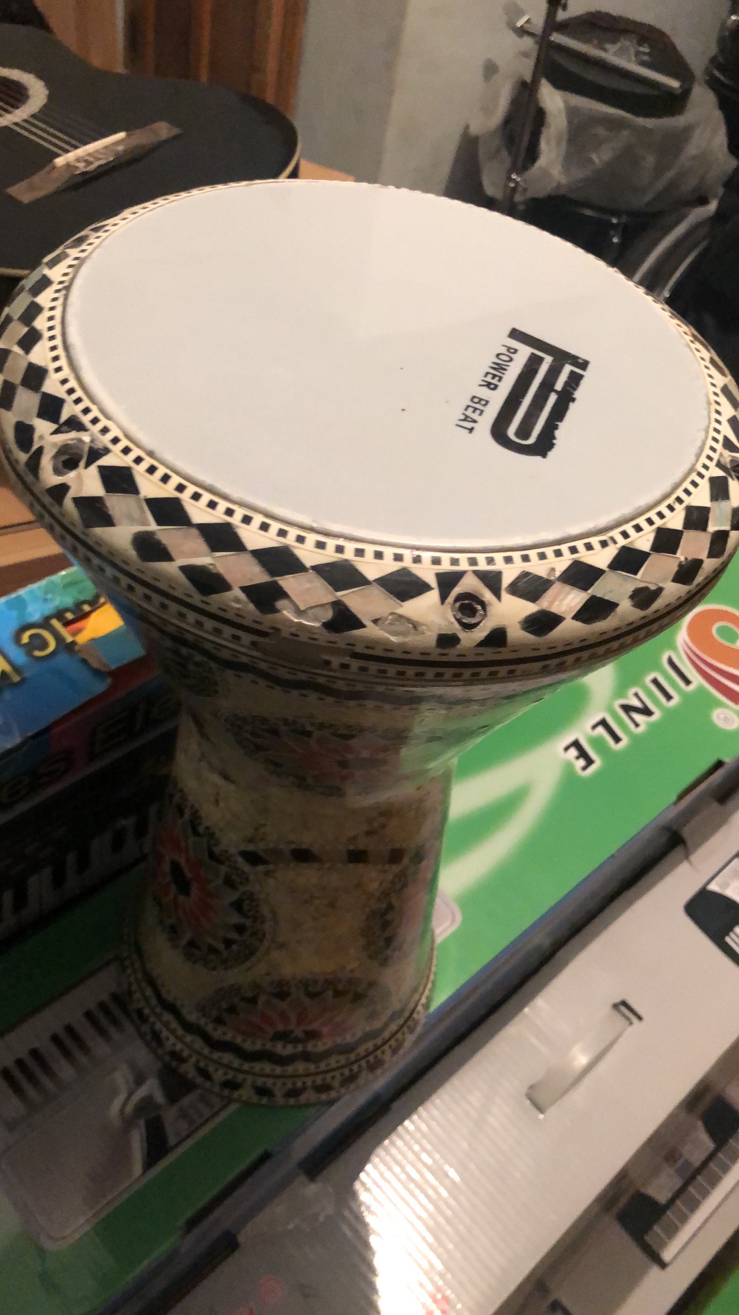 طبله جوهره الفن اصليه غطا بور اصليه مزخرفه مع شنته مبطنه اصليه ووجي هديه
لا تنسَ أنك شاهدت هذا الإعلان في عنكبوت...