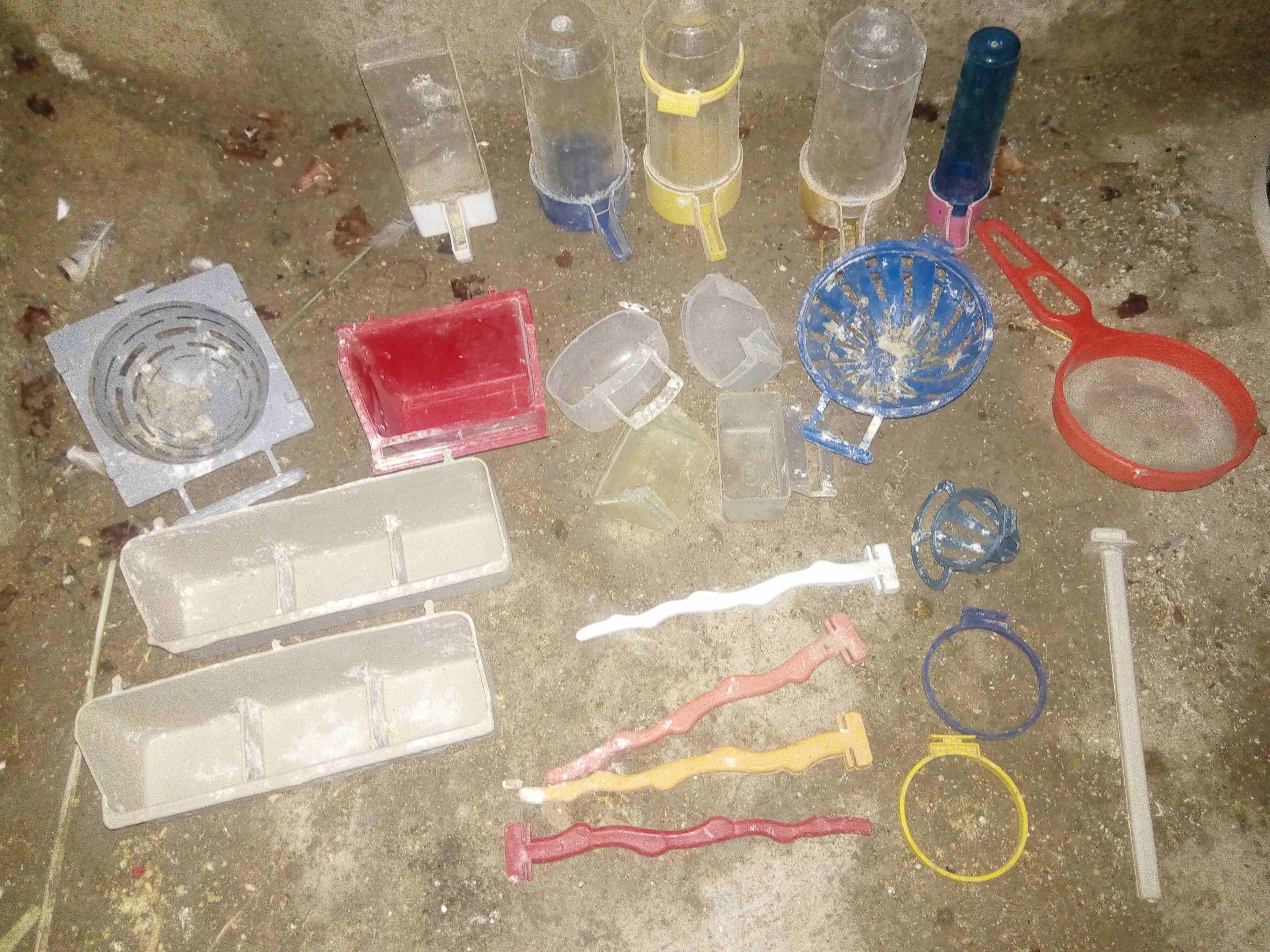 فنجز للبيع
لا تنسَ أنك شاهدت هذا الإعلان في عنكبوت
جوزين ونص يعني 5 حبات فنجز شغالات للبيع .
حالي...