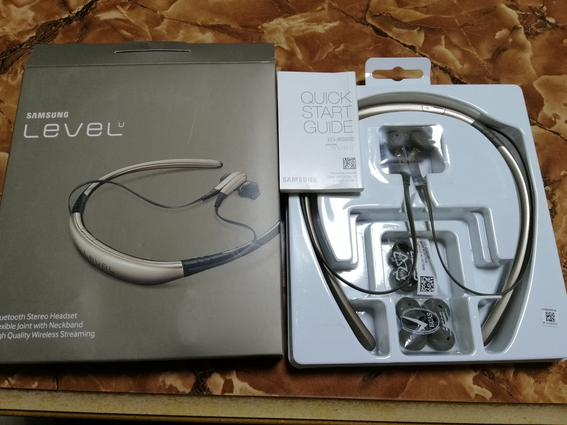 سماعات Samsung LEVEL الاصليه
لا تنسَ أنك شاهدت هذا الإعلان في عنكبوت
سماعات Samsung LEVEL الا...