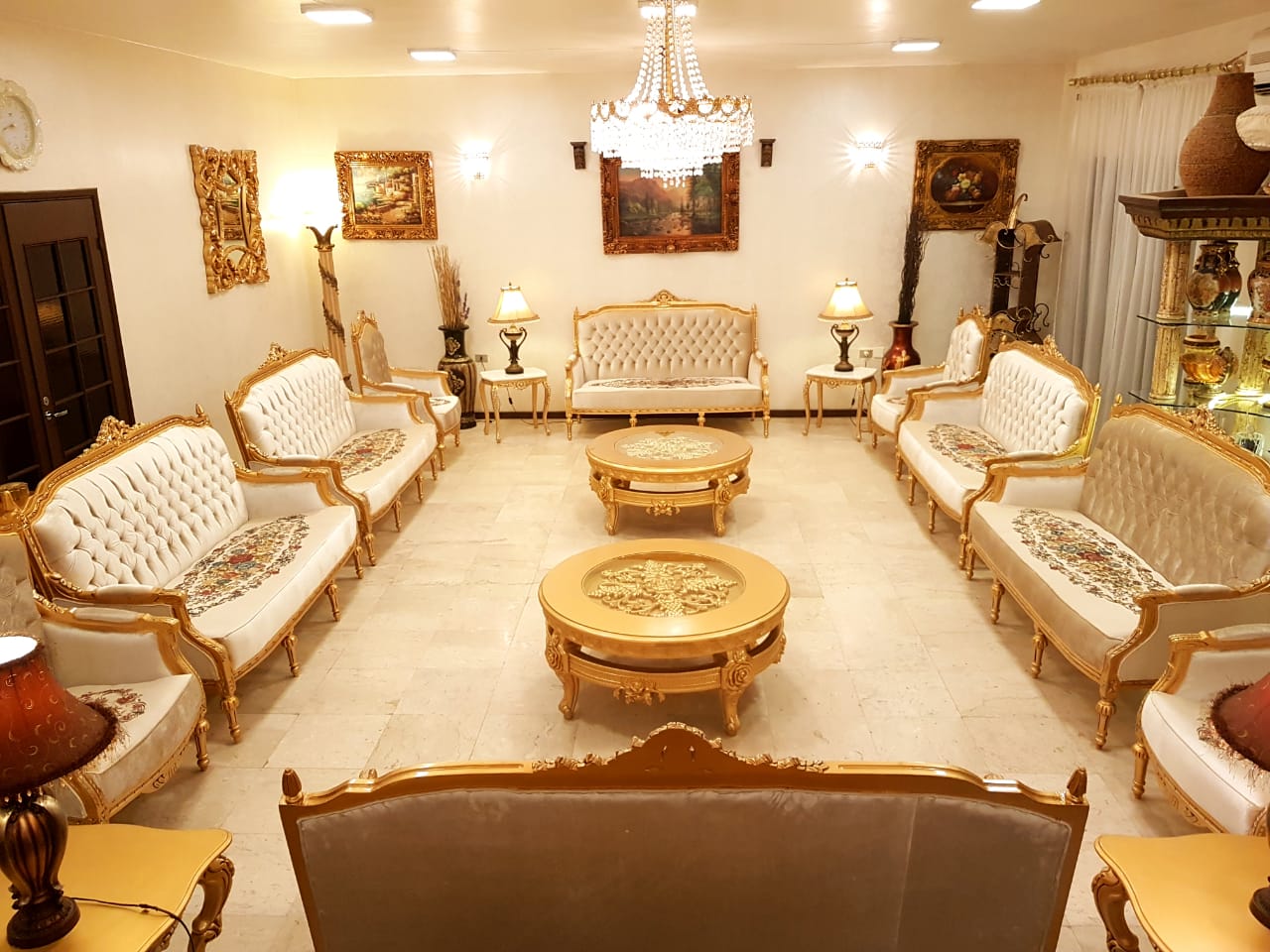 أطقم كنب كلاسيكية ملكية جديدة مصنعة من خشب الزان التركي
لا تنسَ أنك شاهدت هذا الإعلان في عنكبوت...
