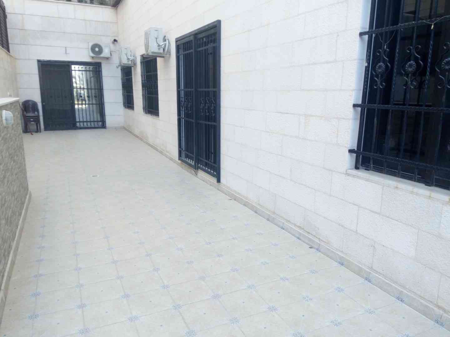 شقة للبيع فاخرة جديدة عصرية ارضية ديرغبار 240م نرسات وحديقة 180م
لا تنسَ أنك شاهدت هذا الإعلان في عنكبوت...