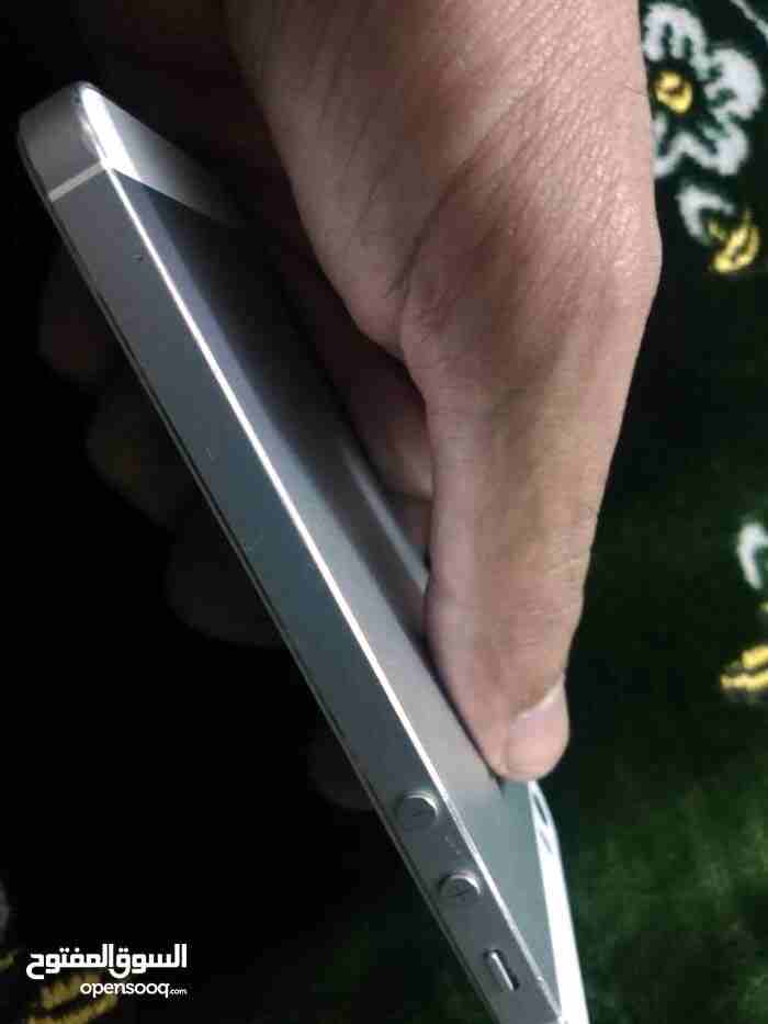 للبدل على سامسونج
لا تنسَ أنك شاهدت هذا الإعلان في عنكبوت
ايفون فايف اس 32 جيجا بحاله بطاريته قري...