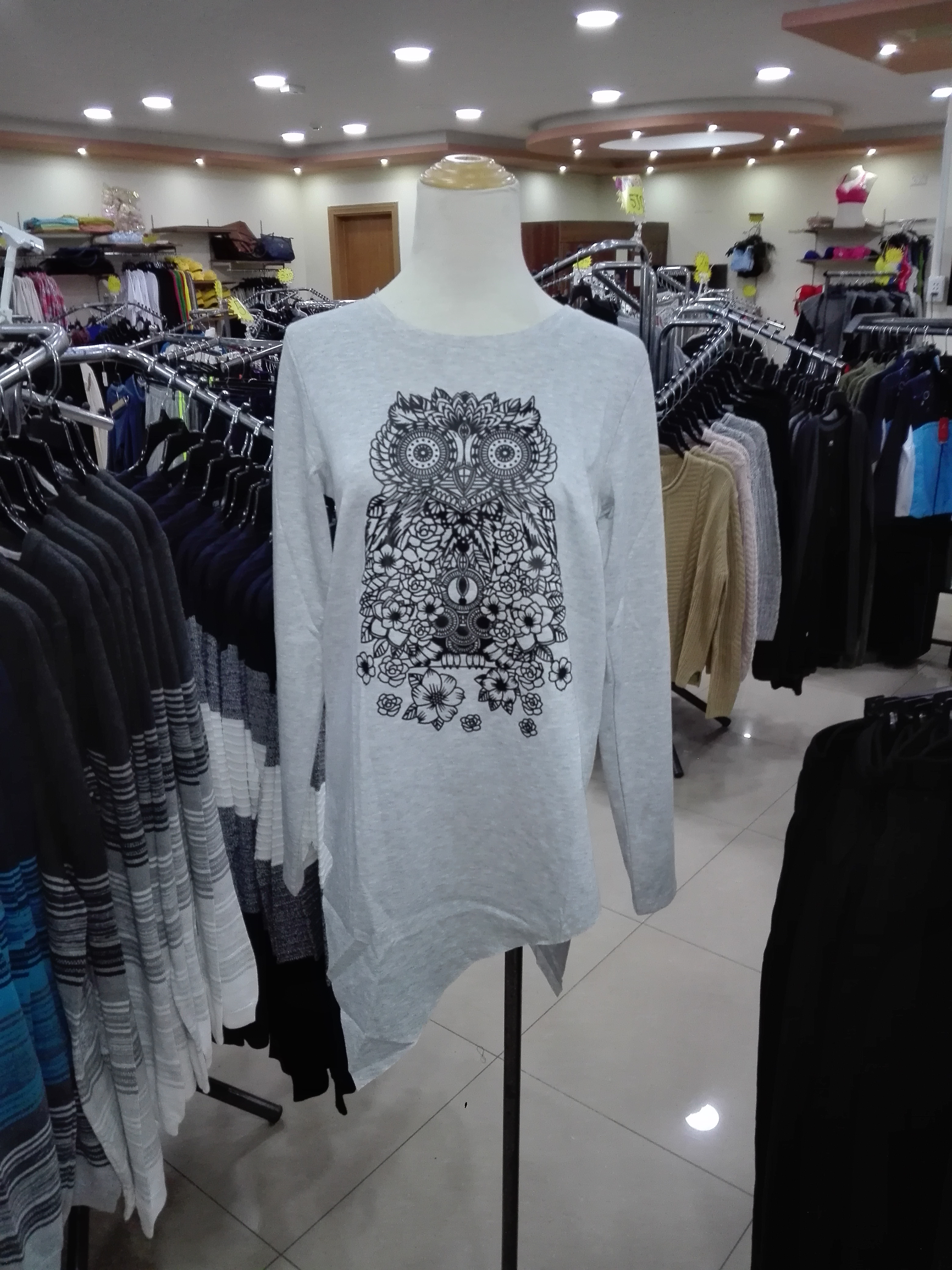 بلوزه ستاتي                                            


	 				لا تنسَ أنك شاهدت هذا الإعلان في عنكبوت            
	 				
                                جميع المقاسات من xs-s-m-l-xl-xxl 
الكميه...