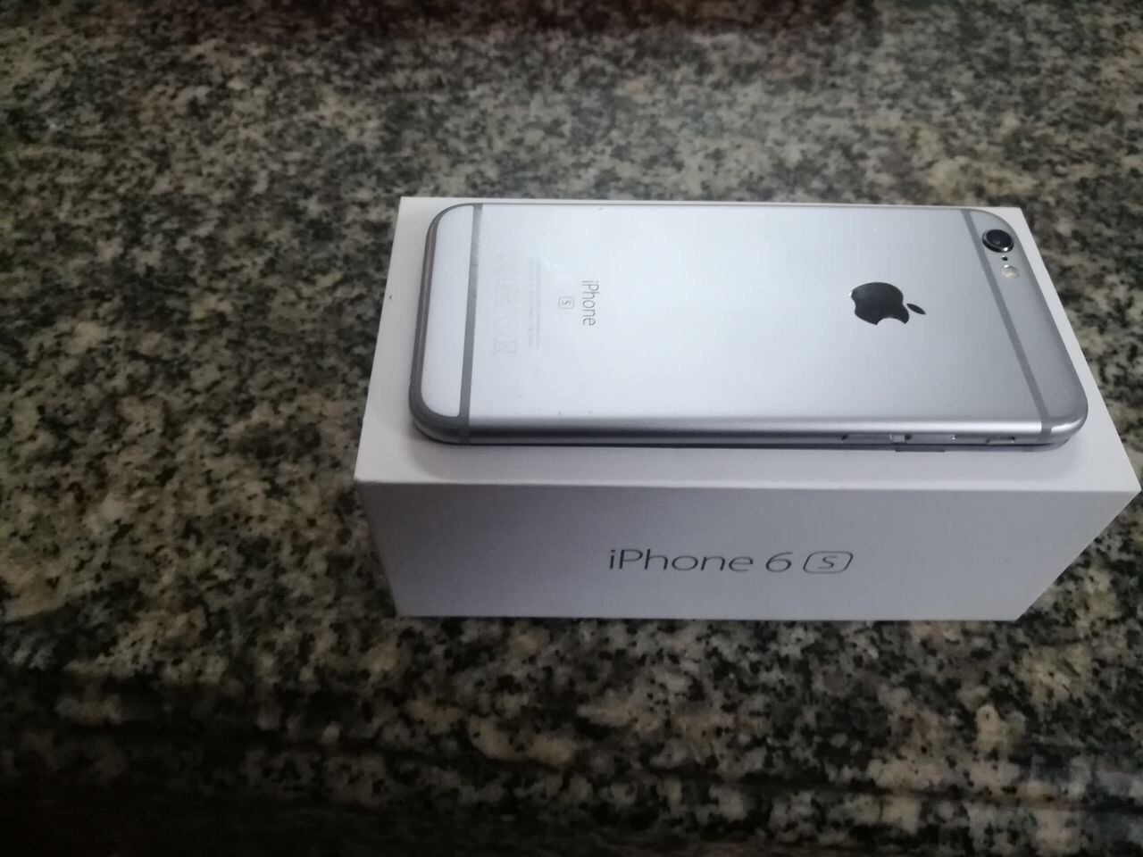 ايفون 6s
لا تنسَ أنك شاهدت هذا الإعلان في عنكبوت
ايفون 6s بذاكرة 64g بحالة الوكالة نظيف جداً...