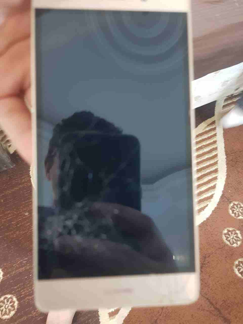 جوال هواوي نضيف
لا تنسَ أنك شاهدت هذا الإعلان في عنكبوت
السلام عليكم الجوال نضيف ابد بس الشاشه 40...