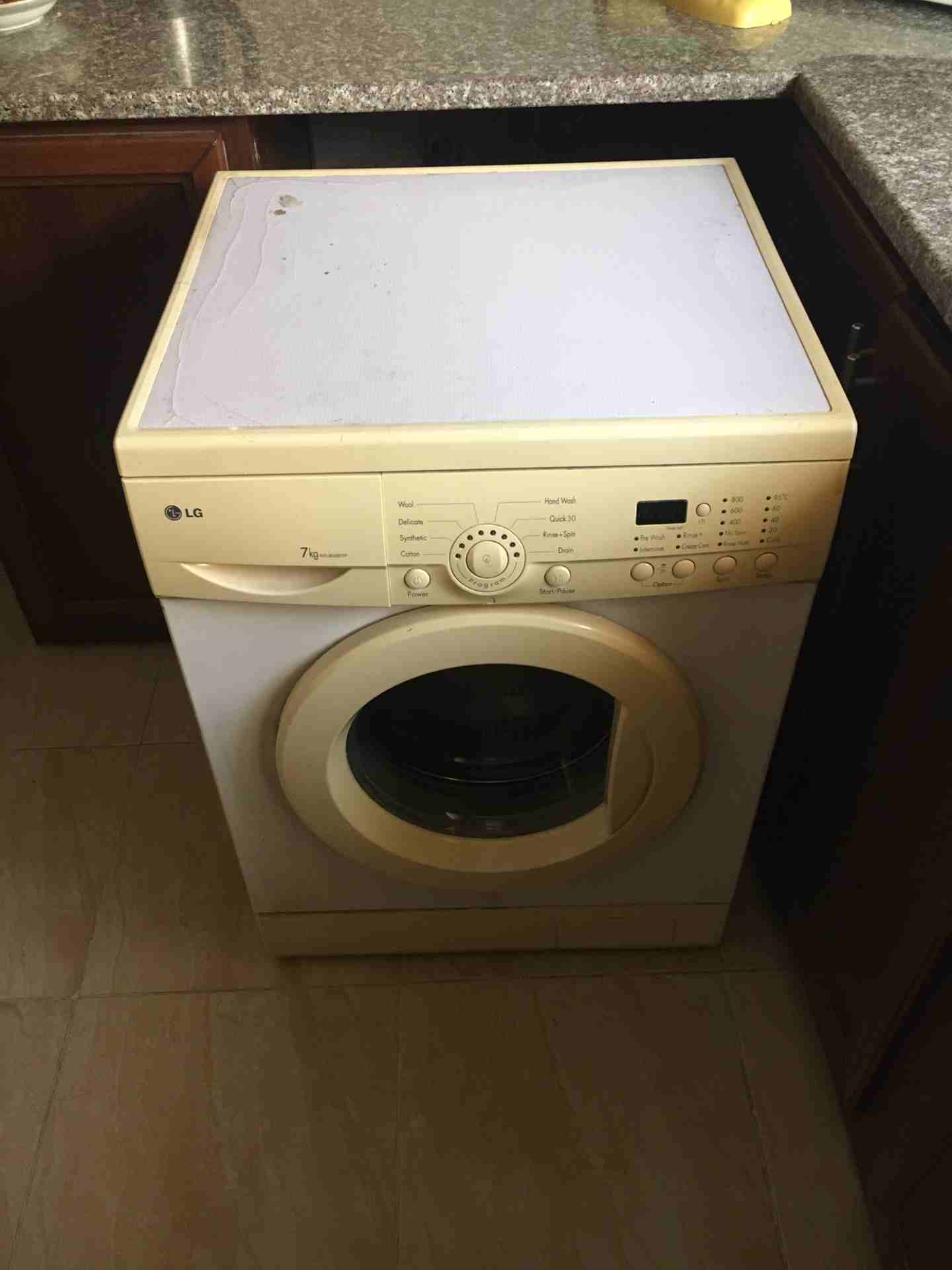 غساله LG مستعمله للبيع                                            


	 				لا تنسَ أنك شاهدت هذا الإعلان في عنكبوت            
	 				
                            الغساله 7كيلو
ما فيها شي ميه ميه و...