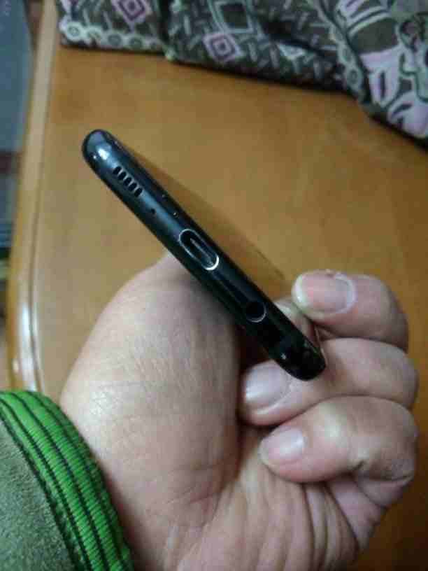 Samsung Galaxy S8 Plus للبيع او البدل كسر صغير بالزاويه
لا تنسَ أنك شاهدت هذا الإعلان في عنكبوت...