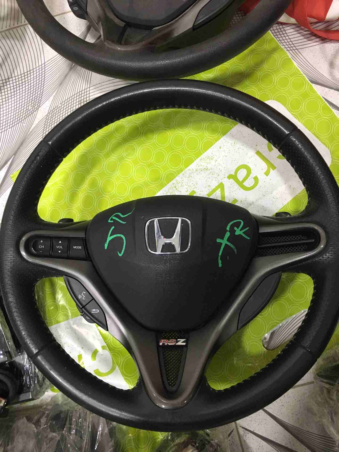 متفرقات هوندا Honda مرايا مع غماز / ستيرنح / سترات بار / شاشة
لا تنسَ أنك شاهدت هذا الإعلان في عنكبوت...