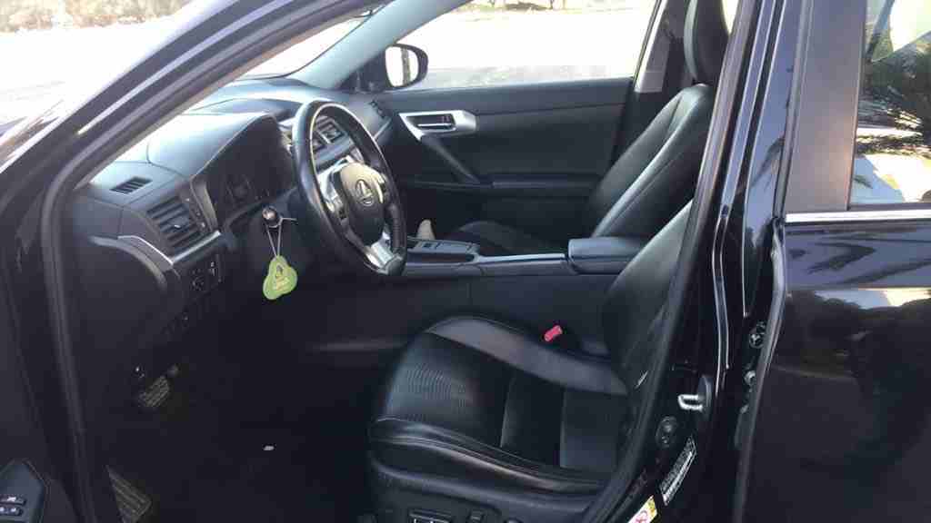 LEXUS Ct 2012-لكزس سي تي بسعر مغري جدا
لا تنسَ أنك شاهدت هذا الإعلان في عنكبوت
LEXUS Ct 2012
بسعر...