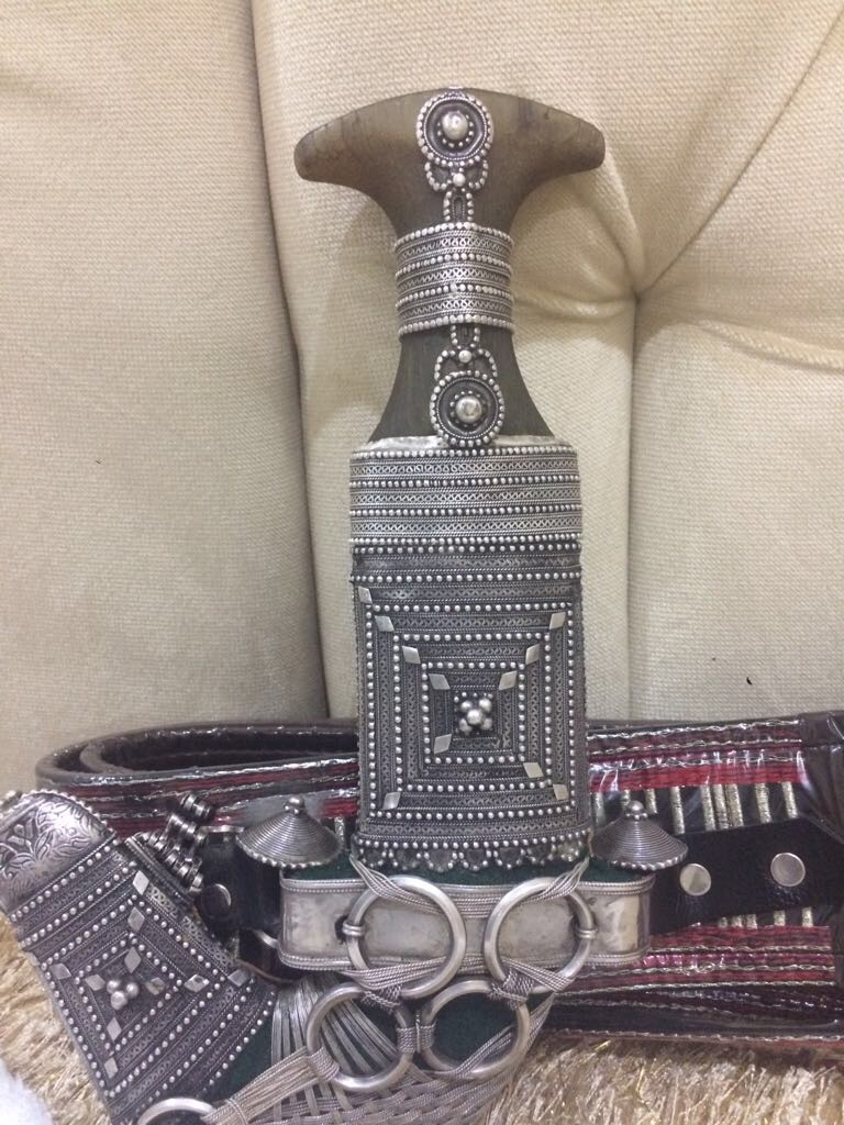 خنجر للبيع صب الدوجان
لا تنسَ أنك شاهدت هذا الإعلان في عنكبوت
خنجر للبيع صب الدوجان والراس زر...