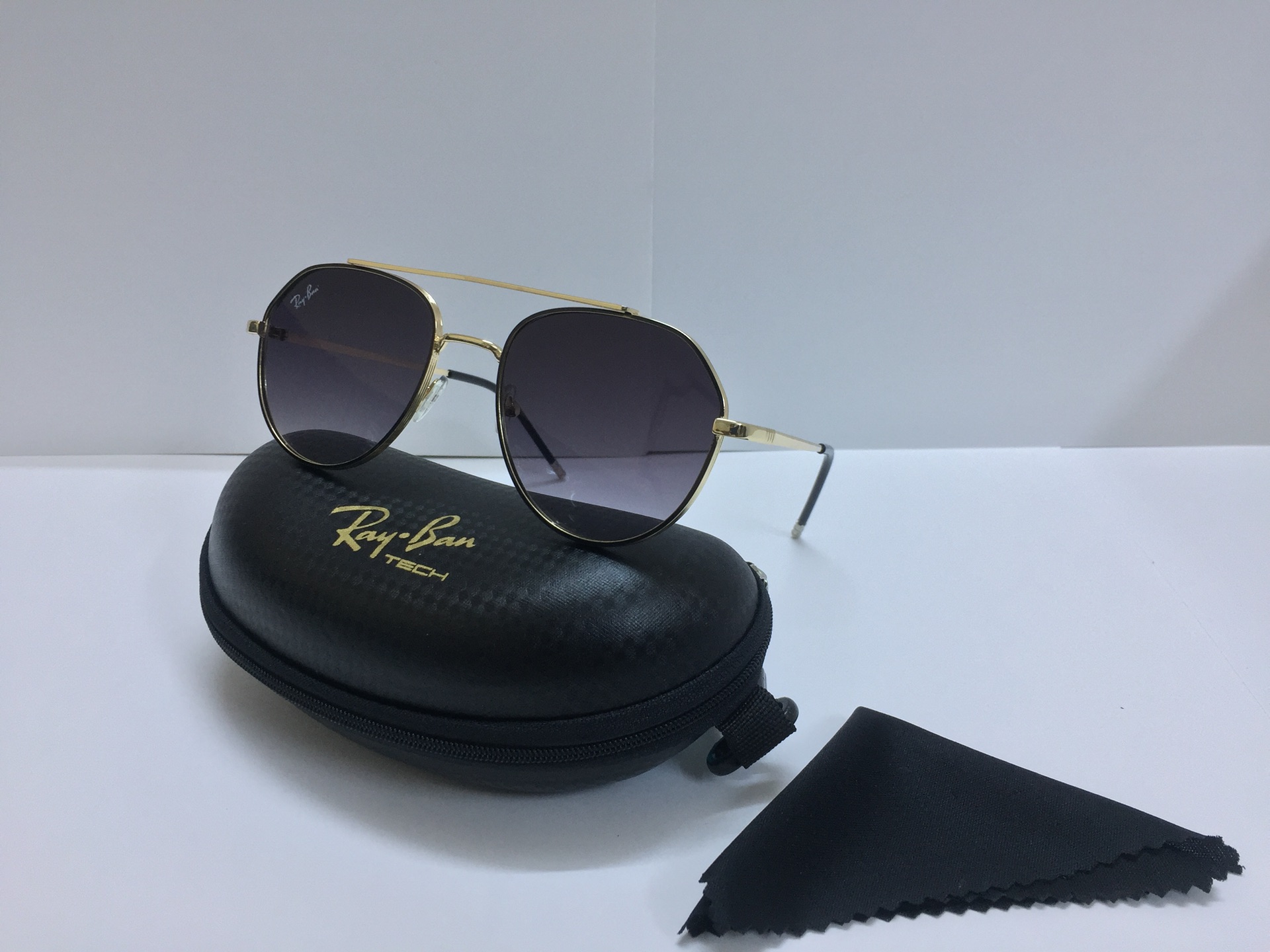 نظارات ماركات 60 ريال ( عرض خاص )
لا تنسَ أنك شاهدت هذا الإعلان في عنكبوت
نظارات ماركات
( رج...