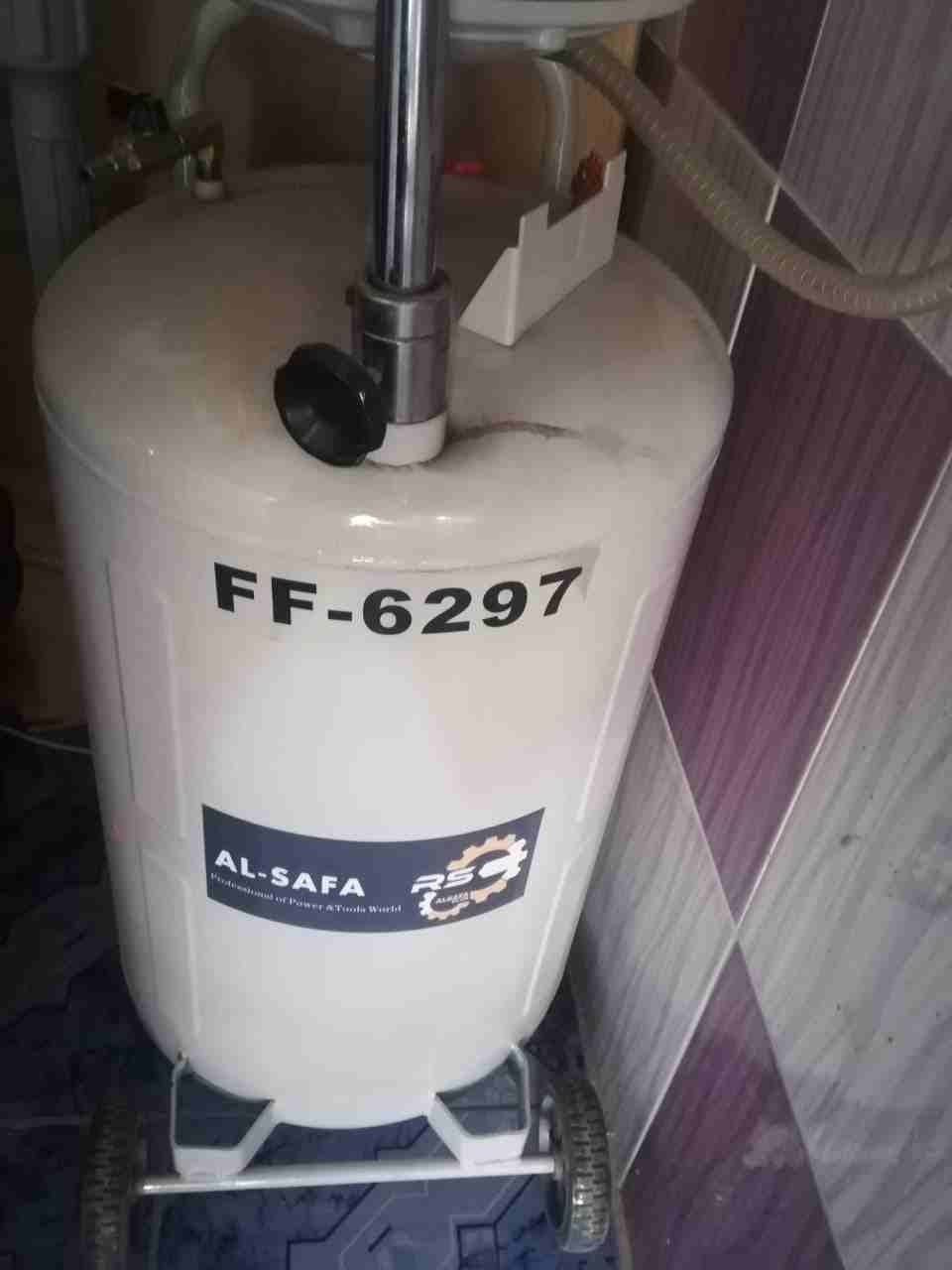 شفاط زيت لم يستخدم مكنسه 3مواتير شاحن بطارية 12 24 للبيع ستفسار 0772170610
لا تنسَ أنك شاهدت هذا الإعلان في عنكبوت...