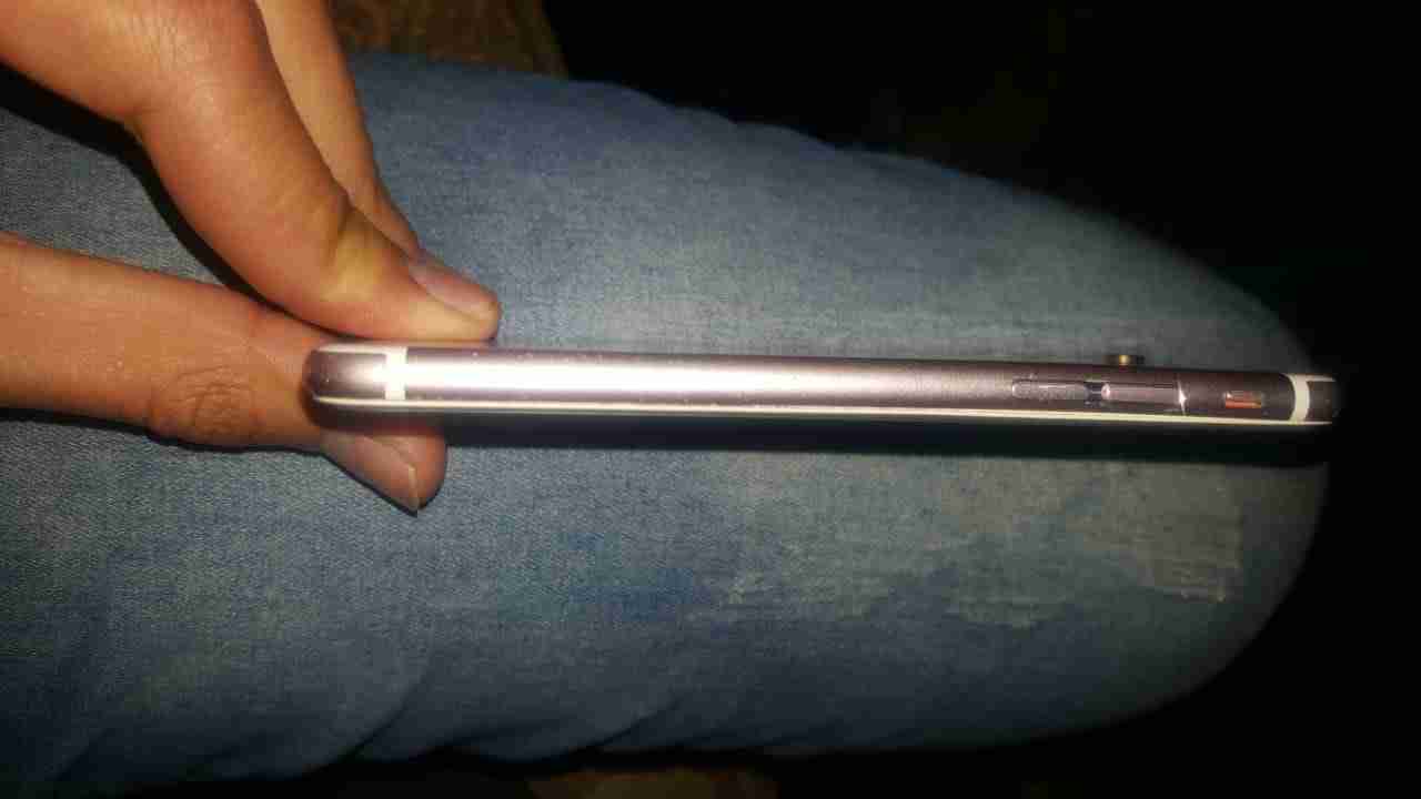 iPhone 6s rose
لا تنسَ أنك شاهدت هذا الإعلان في عنكبوت
ايفون 6s 16جيجا الجهاز بالصلاه عالنبي...