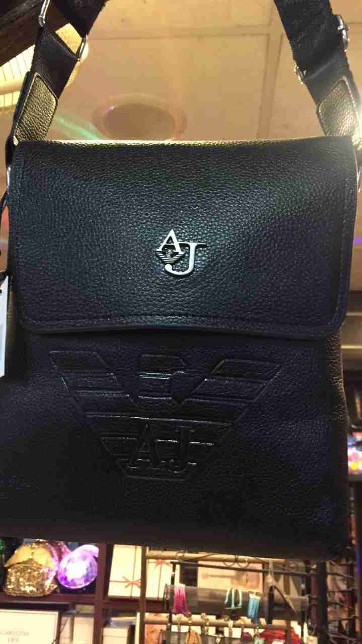 sgucci,MONT BLANK ,LV,AJ ,versace شنط جودة عالية
لا تنسَ أنك شاهدت هذا الإعلان في عنكبوت
شنط...