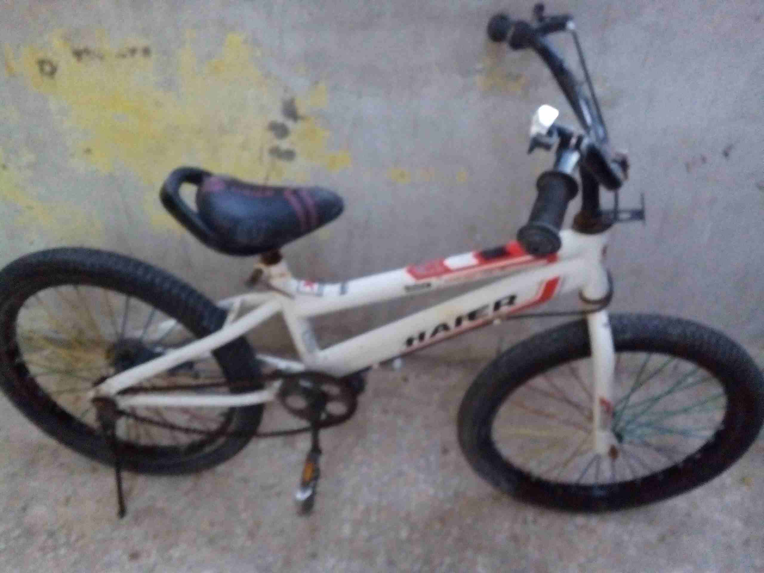 بسكاليت عدد 2جنط 16 وجنط 20
لا تنسَ أنك شاهدت هذا الإعلان في عنكبوت
بسكاليت عدد 2بحاله جيده...