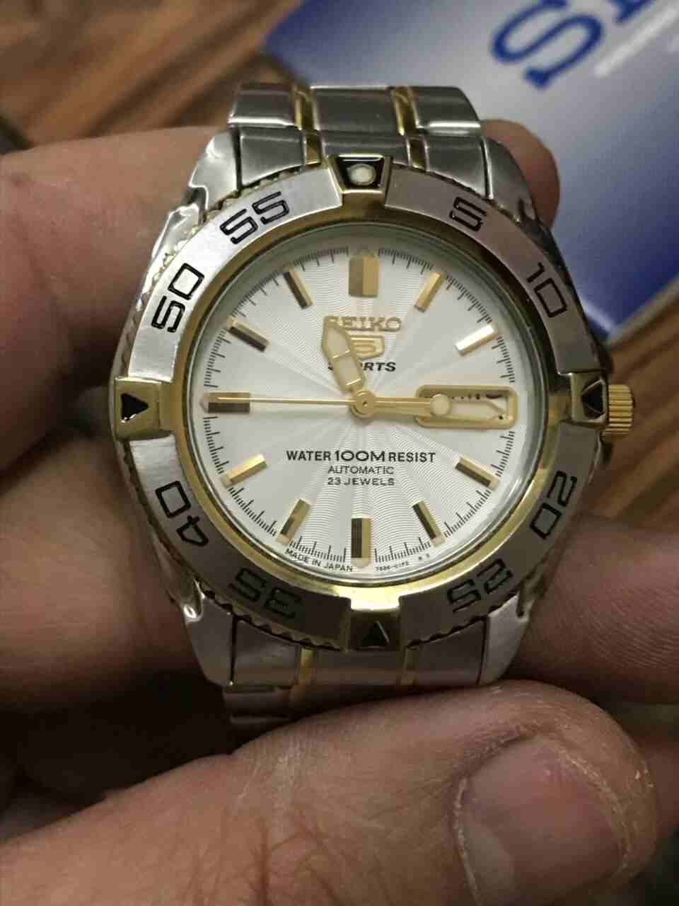 ساعه 5 seiko اوتوماتيك اصليه جديده
لا تنسَ أنك شاهدت هذا الإعلان في عنكبوت
ساعه سيكو 5 seiko اصلي...