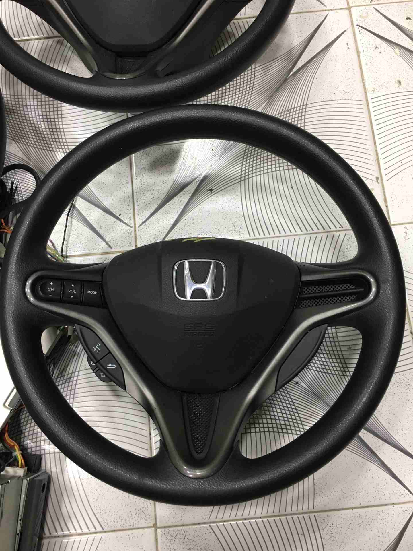 متفرقات هوندا Honda مرايا مع غماز / ستيرنح / سترات بار / شاشة
لا تنسَ أنك شاهدت هذا الإعلان في عنكبوت...