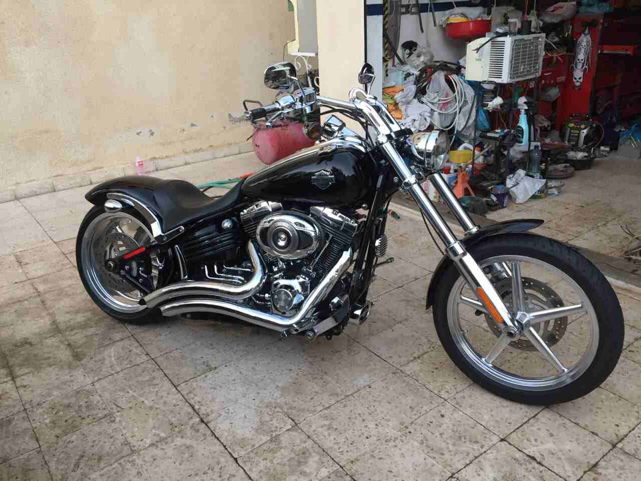Harley Davidson Rocker C
لا تنسَ أنك شاهدت هذا الإعلان في عنكبوت
هارلي ديفيدسون مميز فئة (روكر سي...