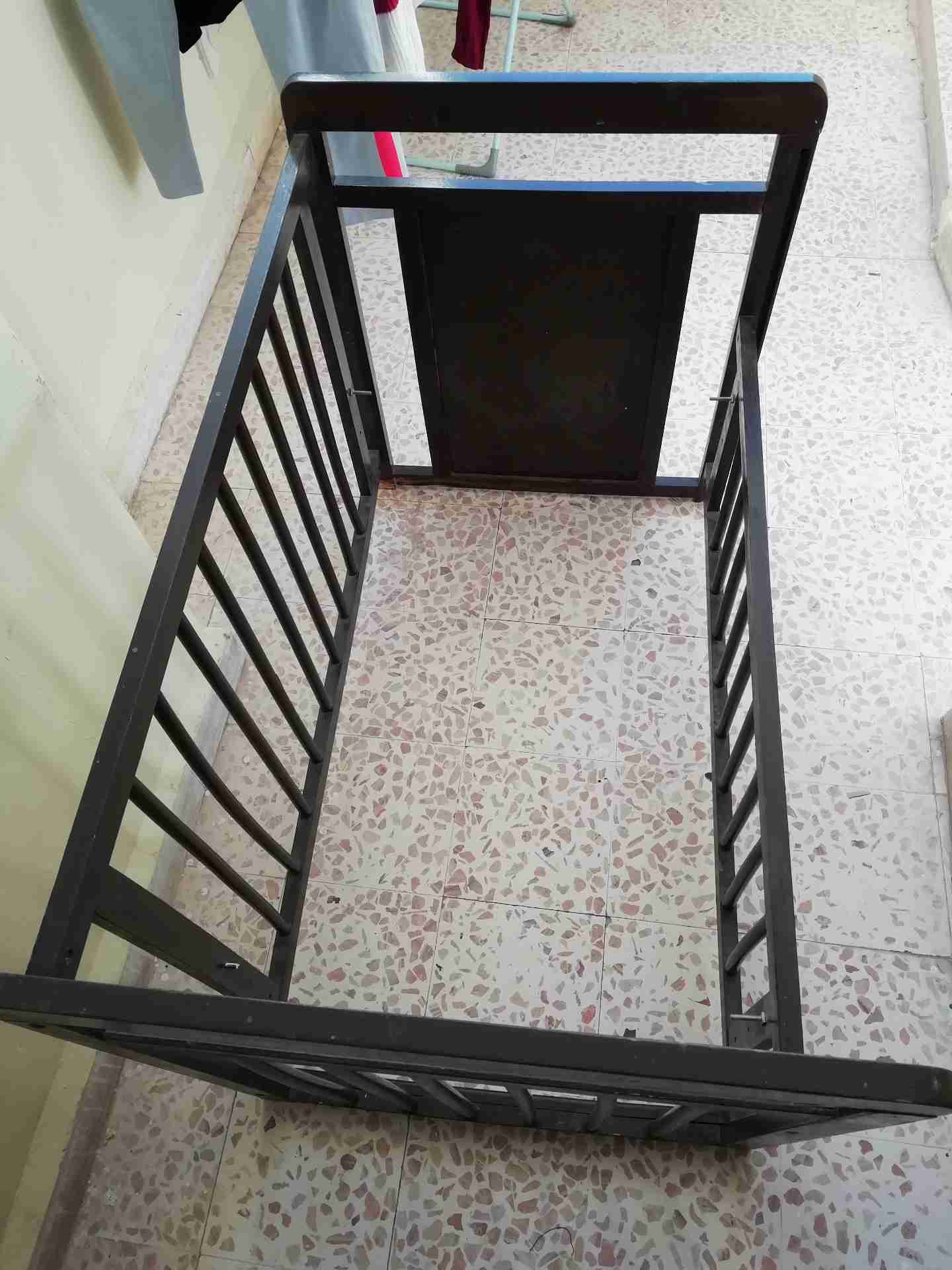 سرير اطغاال
لا تنسَ أنك شاهدت هذا الإعلان في عنكبوت
سرير اطفال خشب
مع الفرشة...