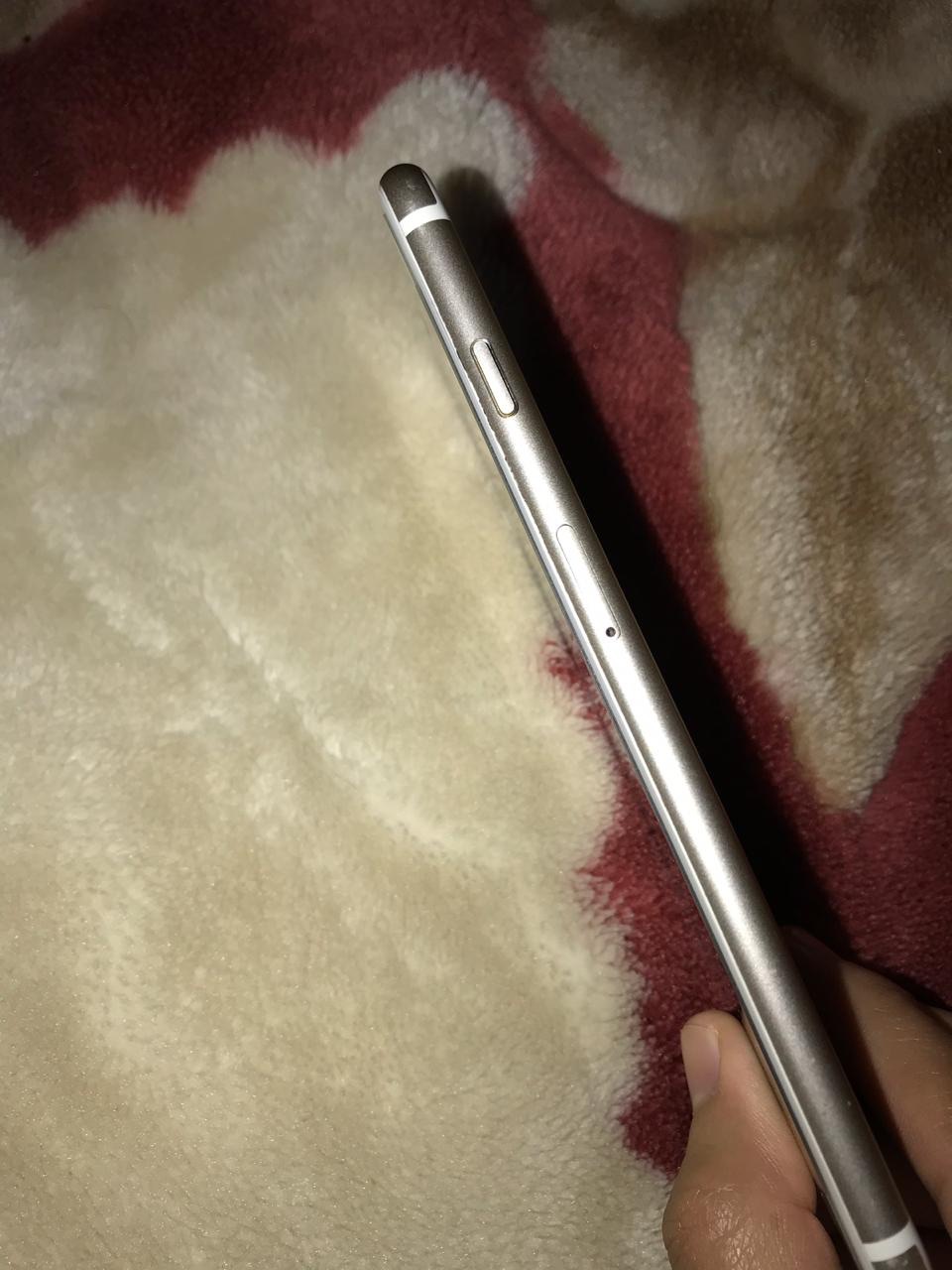 مع كامل اغراضو شاحن وسماعة والكرتونة كفر
لا تنسَ أنك شاهدت هذا الإعلان في عنكبوت
تلفون نضيف...
