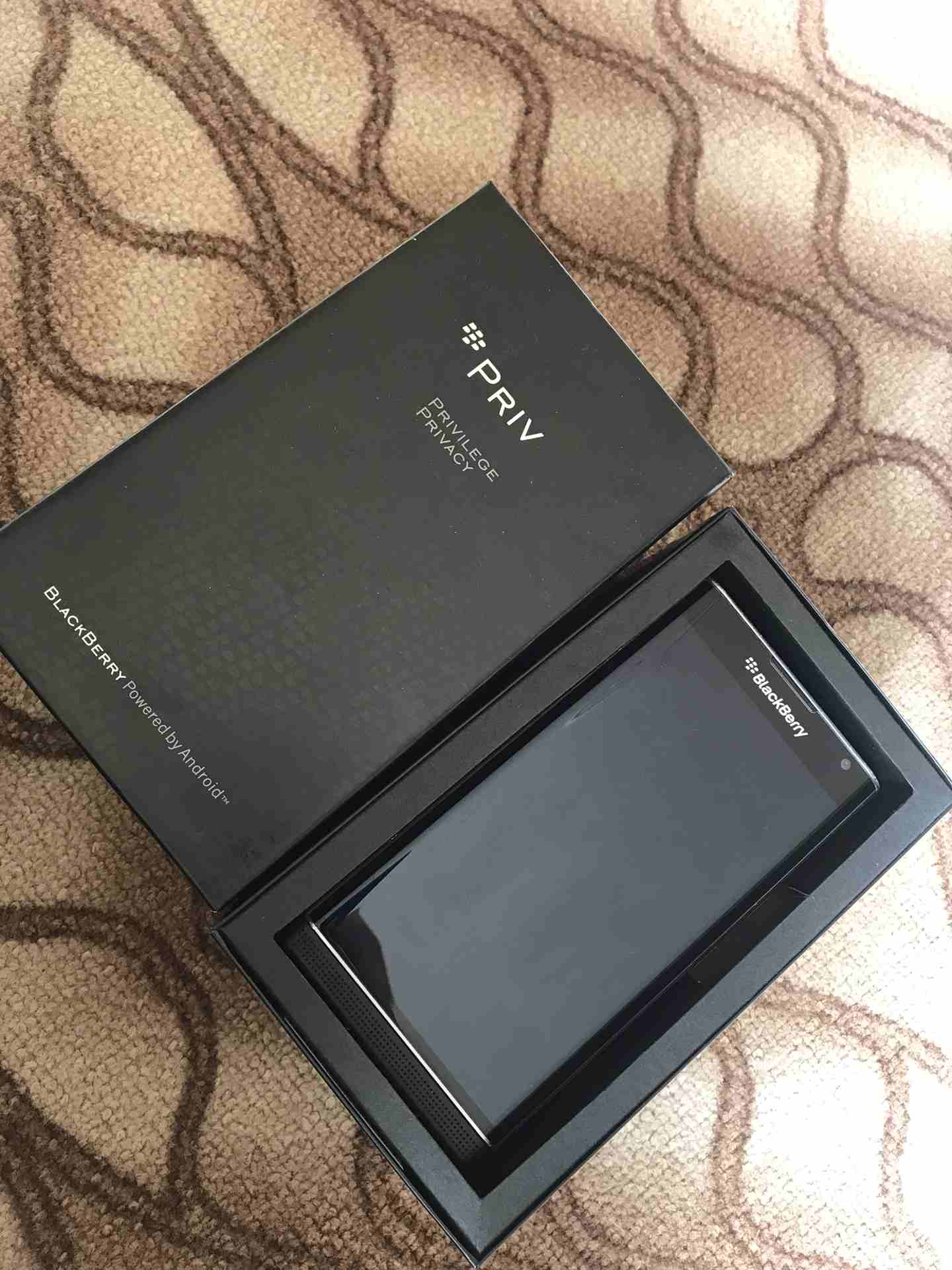بلاك بيري برايف                                            


	 				لا تنسَ أنك شاهدت هذا الإعلان في عنكبوت            
	 				
                            نظام اندرويد ذاكرة 32 رام 3 
نظام كلاسك ر...
