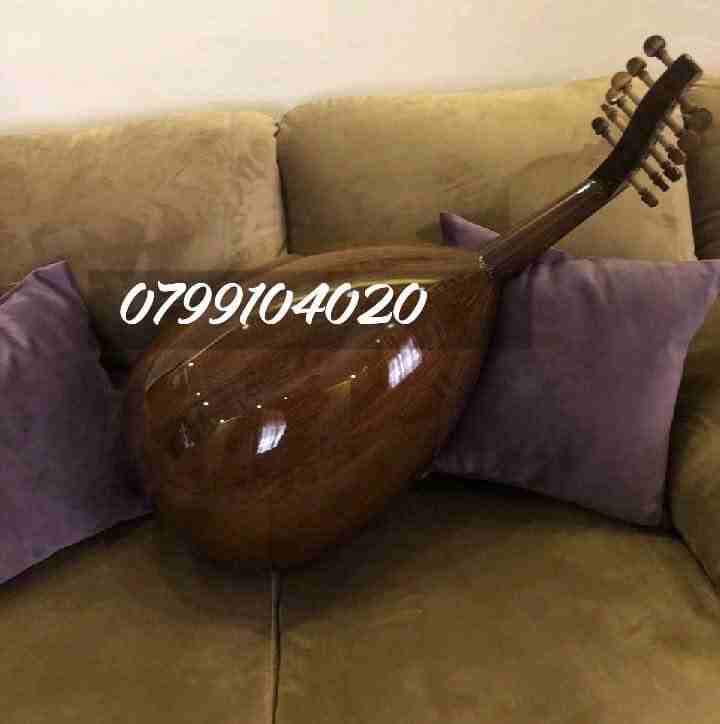 عود زرياب دمشقي جديد من خشب الورد اوتار برمد الماني زند عياري كامل مع شنته اصليه جلد وريشه اصليه
لا تنسَ أنك شاهدت هذا الإعلان في عنكبوت...