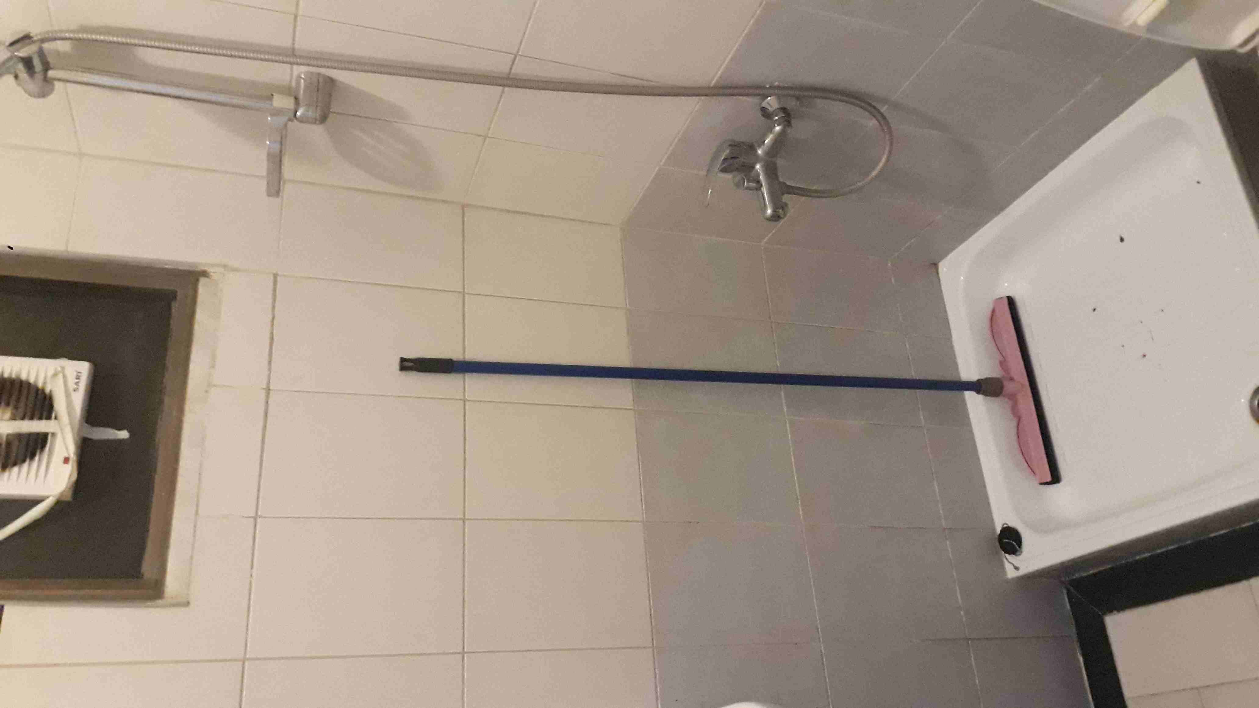 استوديو مفروش للايجار الجاردنز 220دينار
لا تنسَ أنك شاهدت هذا الإعلان في عنكبوت
ستوديو مفروش للاي...