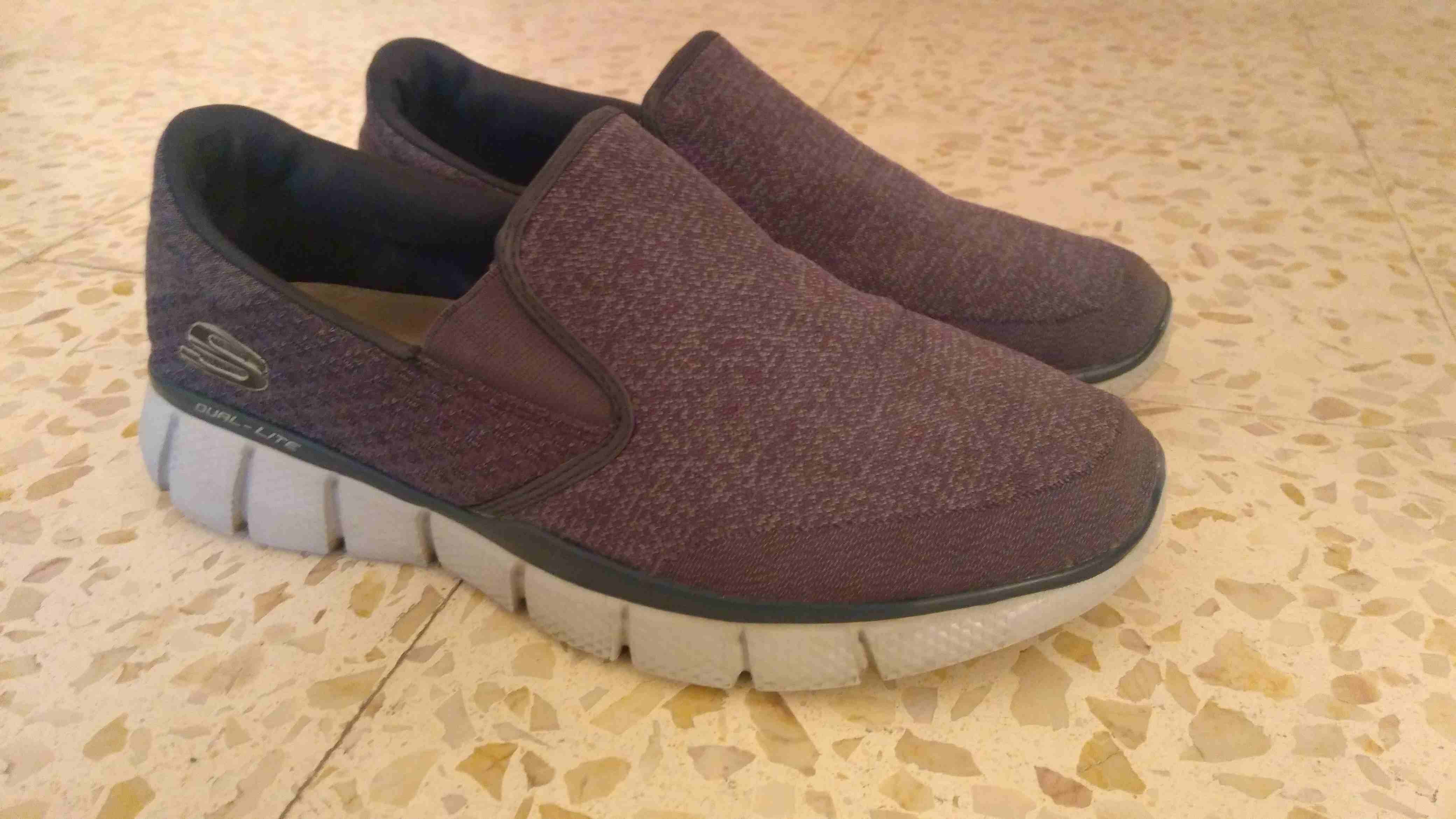 بوت Skechers نمرة 44 للبيع                                            


	 				لا تنسَ أنك شاهدت هذا الإعلان في عنكبوت            
	 				
                            بوت skechers نمرة 44 خفيف و مر...