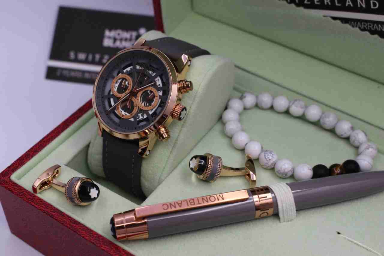 طقم مونت بلانك
لا تنسَ أنك شاهدت هذا الإعلان في عنكبوت
*MONTBLANC*
*اطقم مونت بلانك رجالي*
*مخمل...