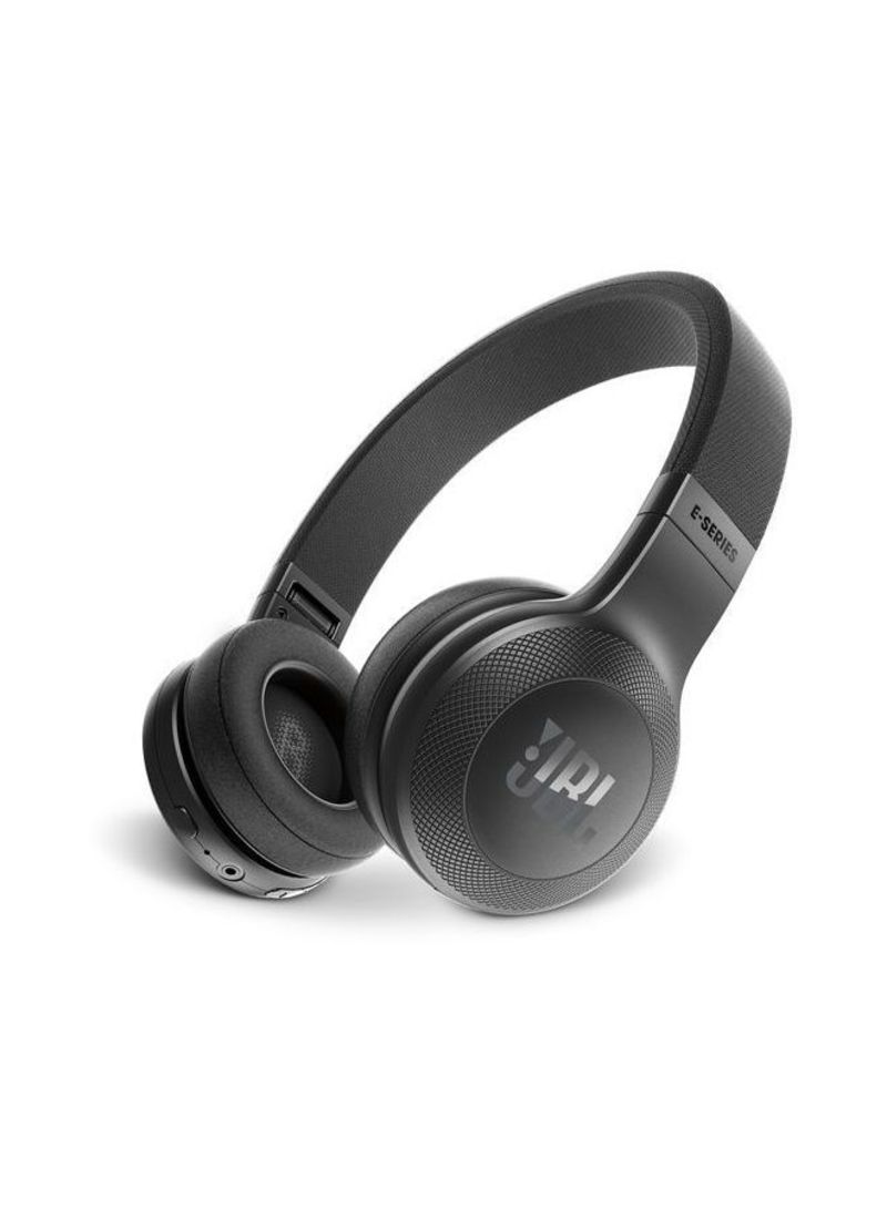 سماعة رأس                                            


	 				لا تنسَ أنك شاهدت هذا الإعلان في عنكبوت            
	 				
                                سماعة رأس  بلوتوث لاسلكية JBL أصلي وجديد
....