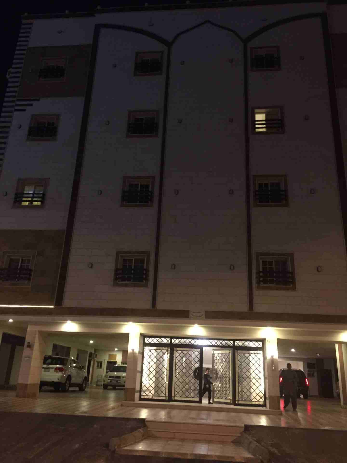 عماره للبيع بالريان                                            


	 				لا تنسَ أنك شاهدت هذا الإعلان في عنكبوت            
	 				
                            عماره بحي الريان مقابل لمطار جده ومحط...